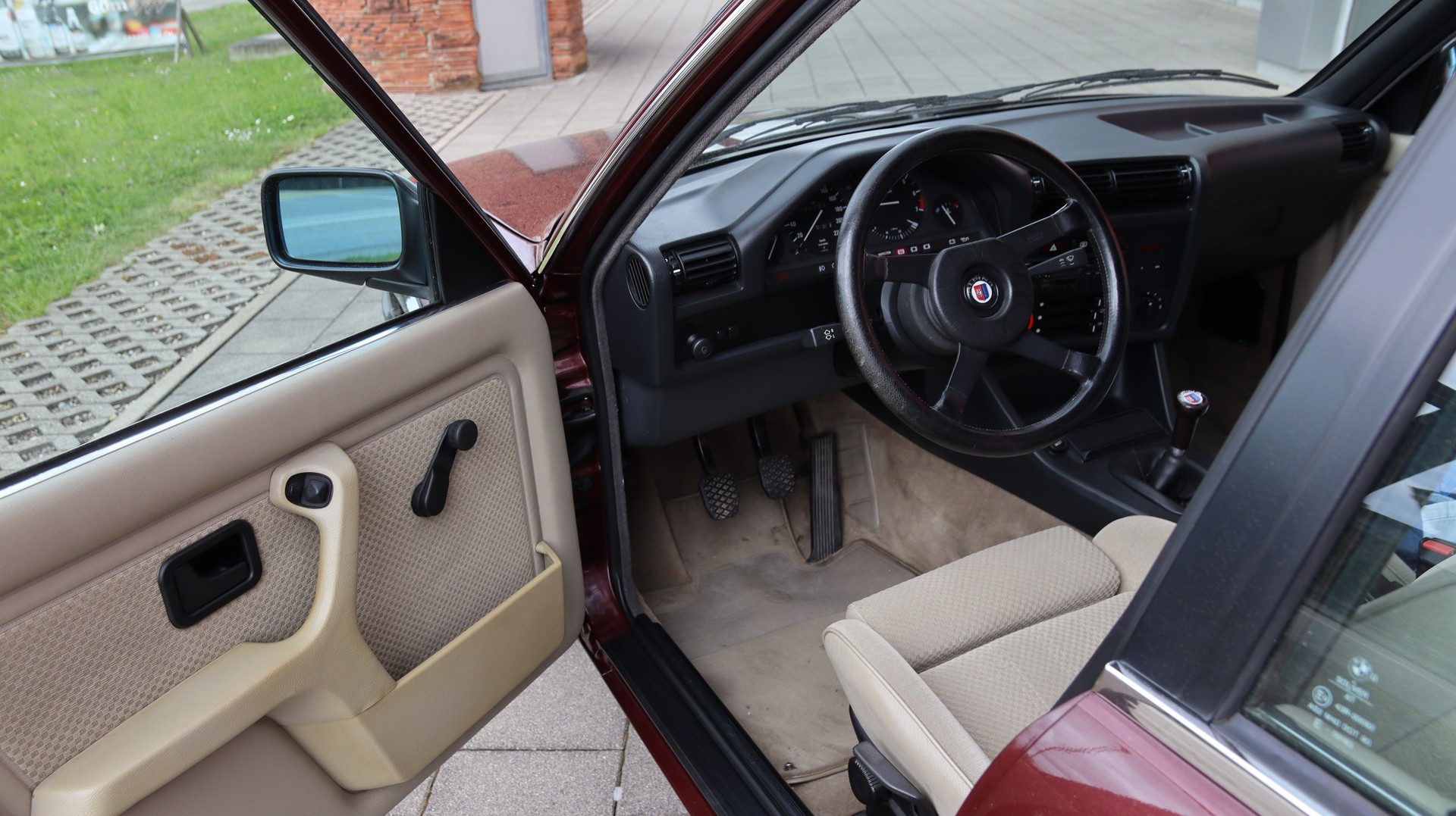 BMW 320i, Liebhaberauto im Alpina Style-image-6