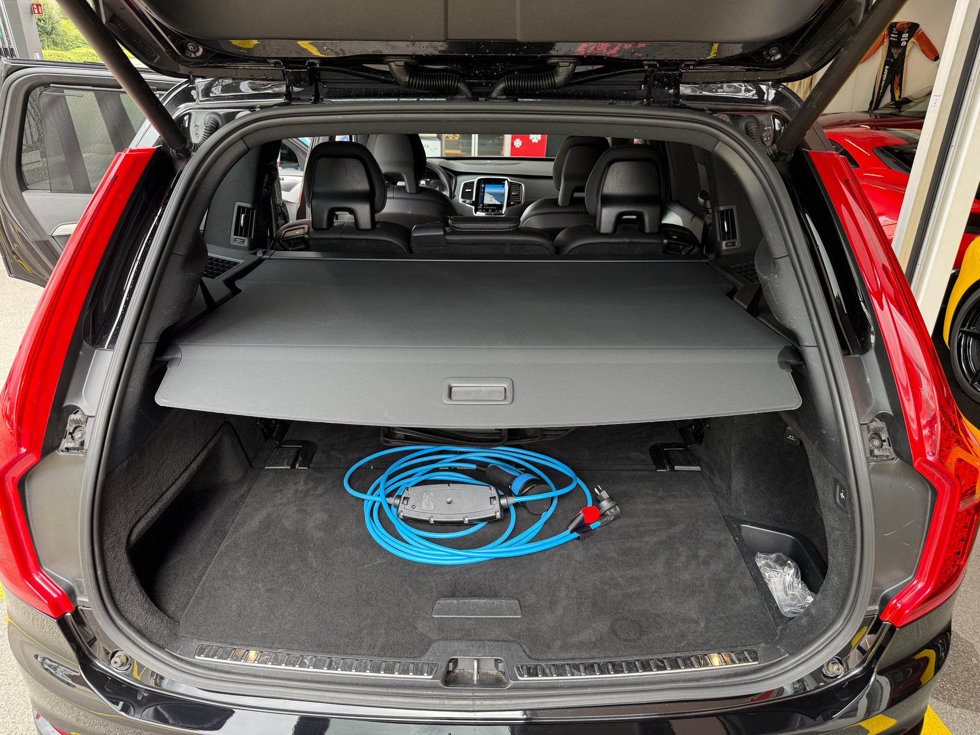 VOLVO XC90 T8 TE eAWD R-Design Geartronic-image-12