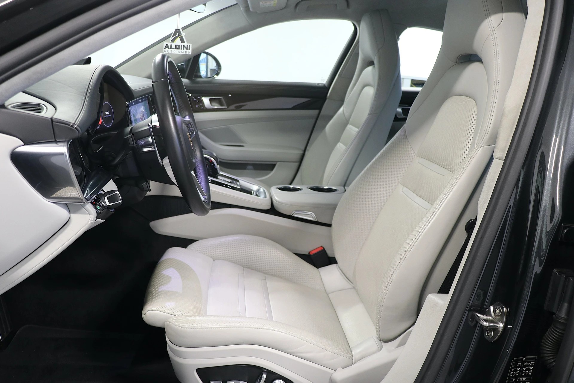 PORSCHE Panamera 4S Diesel PDK-image-6