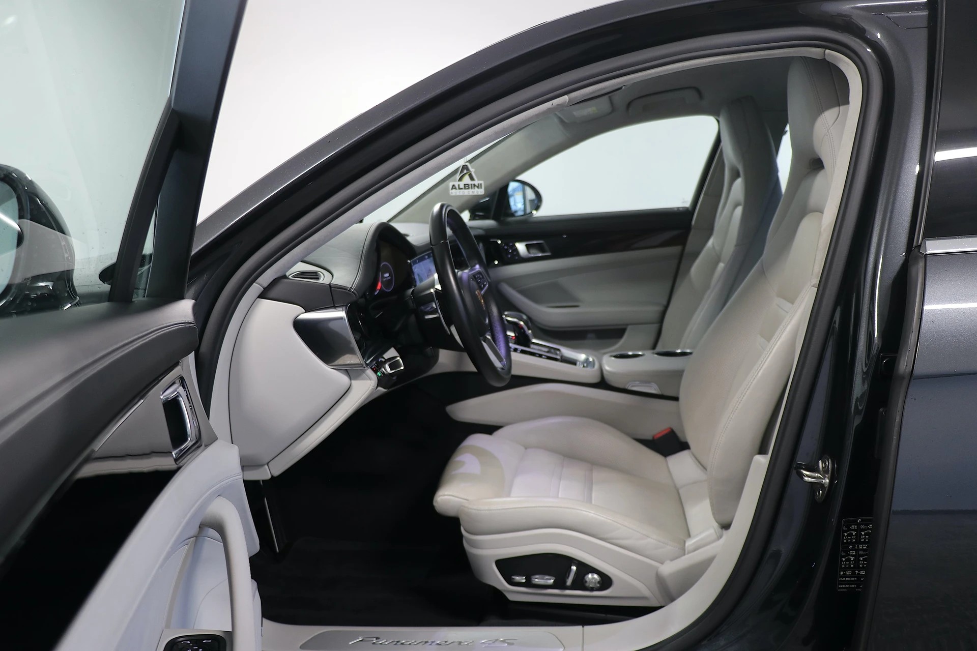 PORSCHE Panamera 4S Diesel PDK-image-5