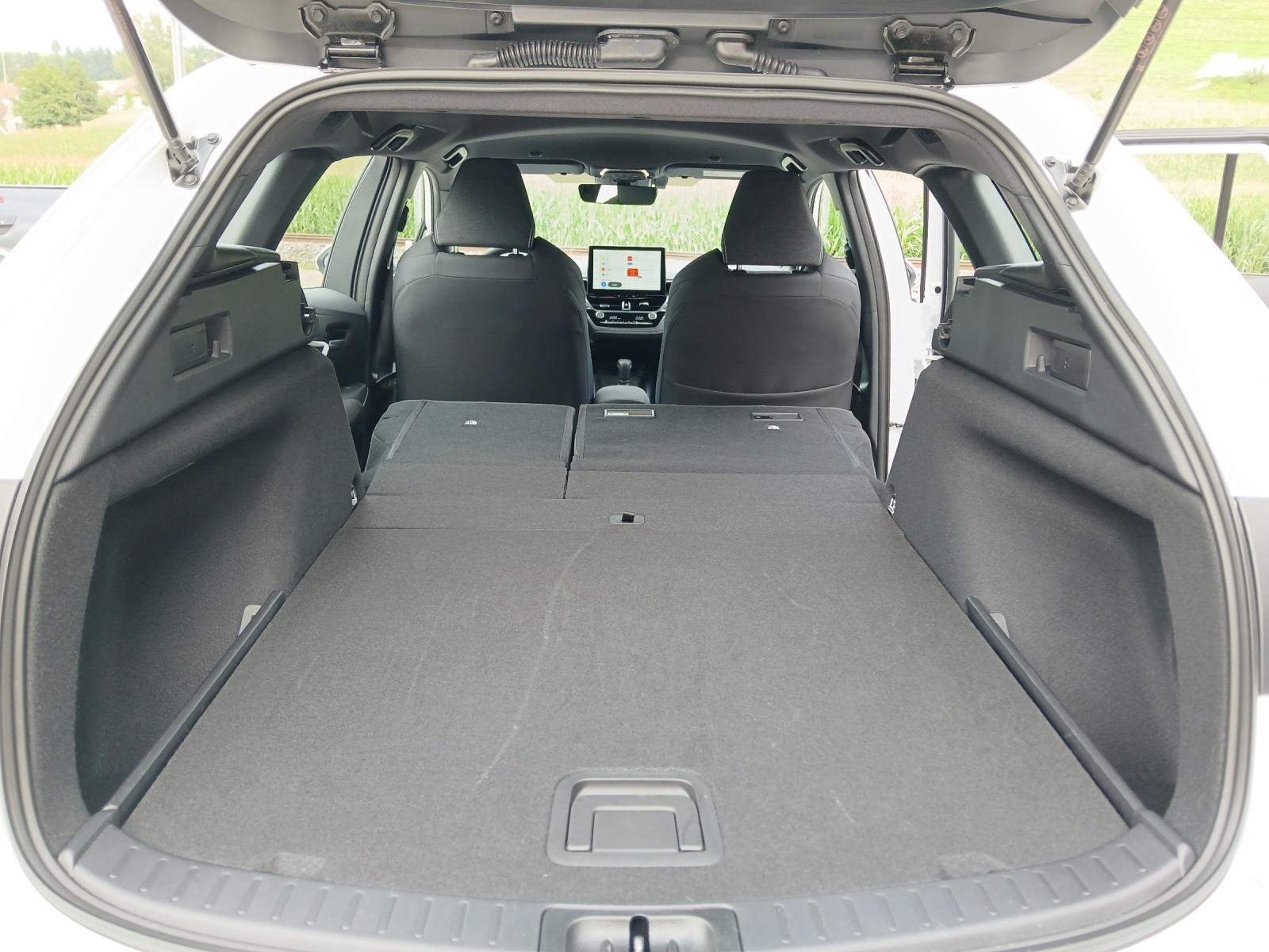 TOYOTA Corolla Touring Sports 1.8 HSD Comfort-image-11