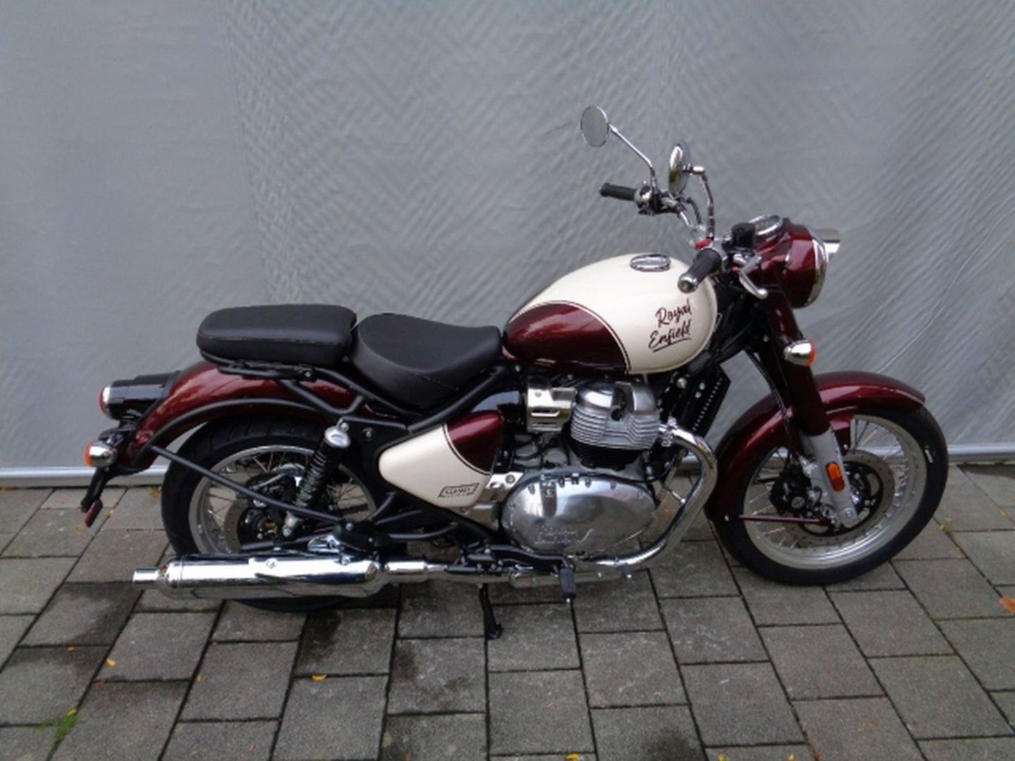 ROYAL ENFIELD CLASSIC 650-showroom-element-3