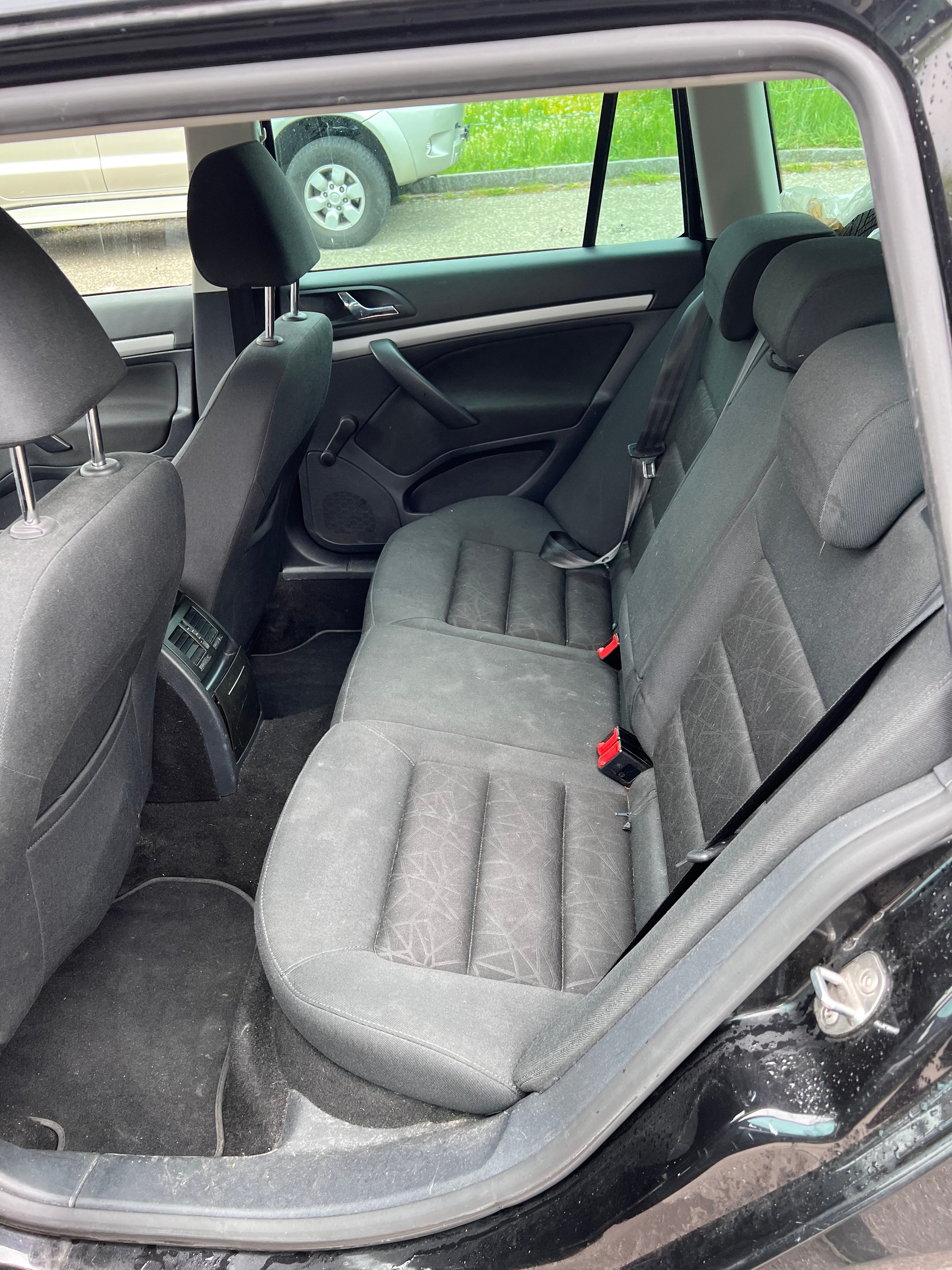 SKODA Octavia Combi 1.4 TSI Ambiente-image-7