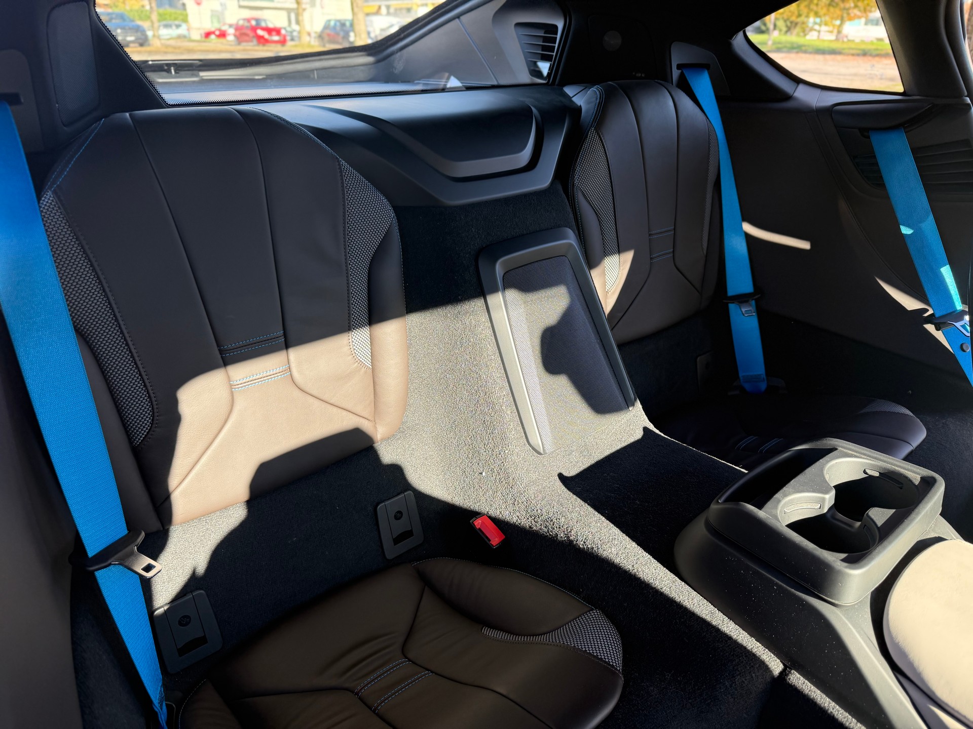 BMW i8 Coupé-image-8