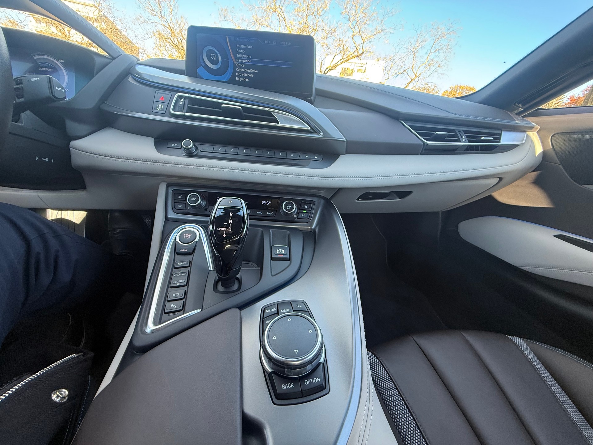 BMW i8 Coupé-image-5