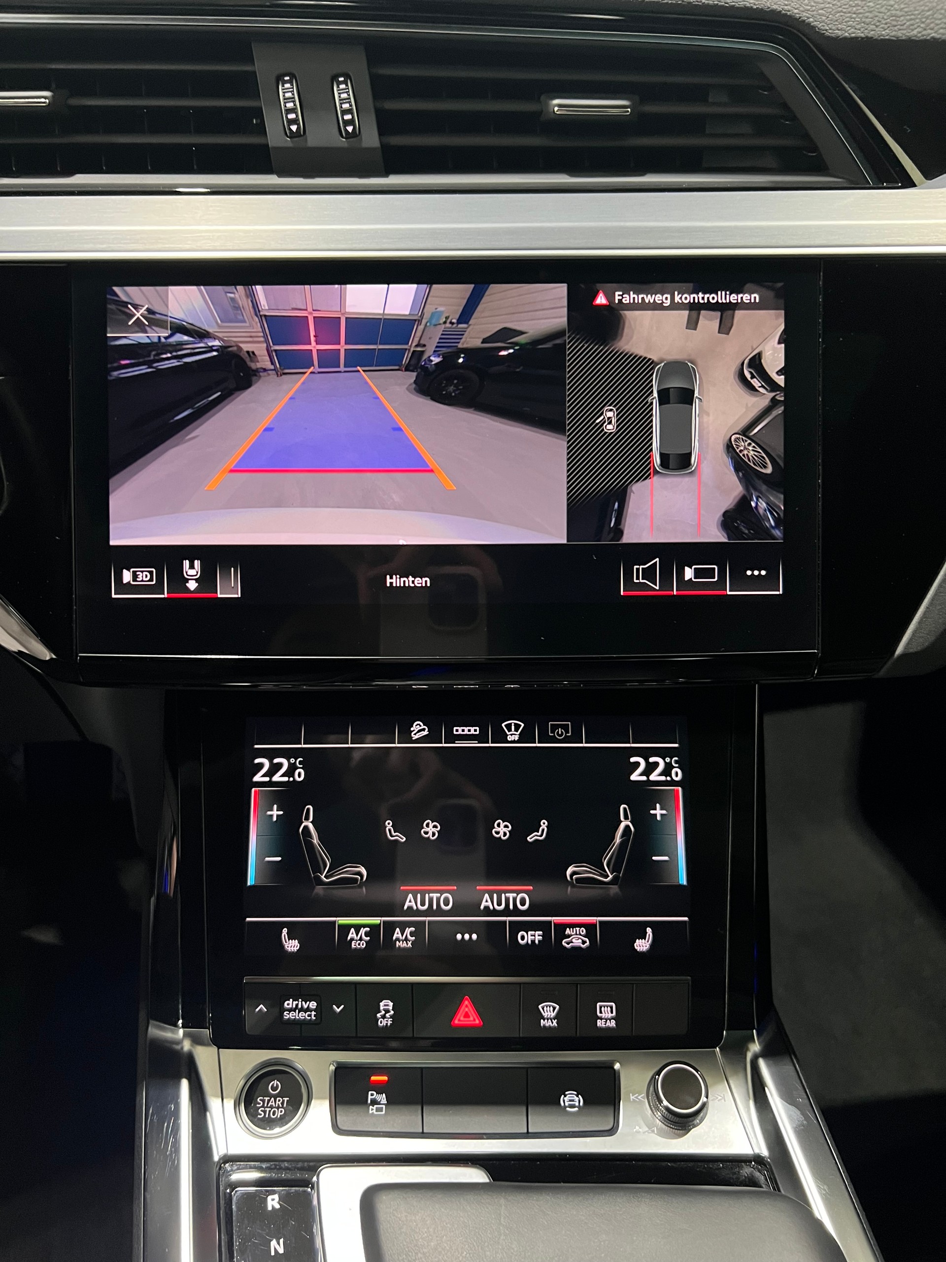 AUDI e-tron 55 Sportback Advanced Black Edition qu*Panodach,AHK,Werksgarantie bis 2026**-image-15