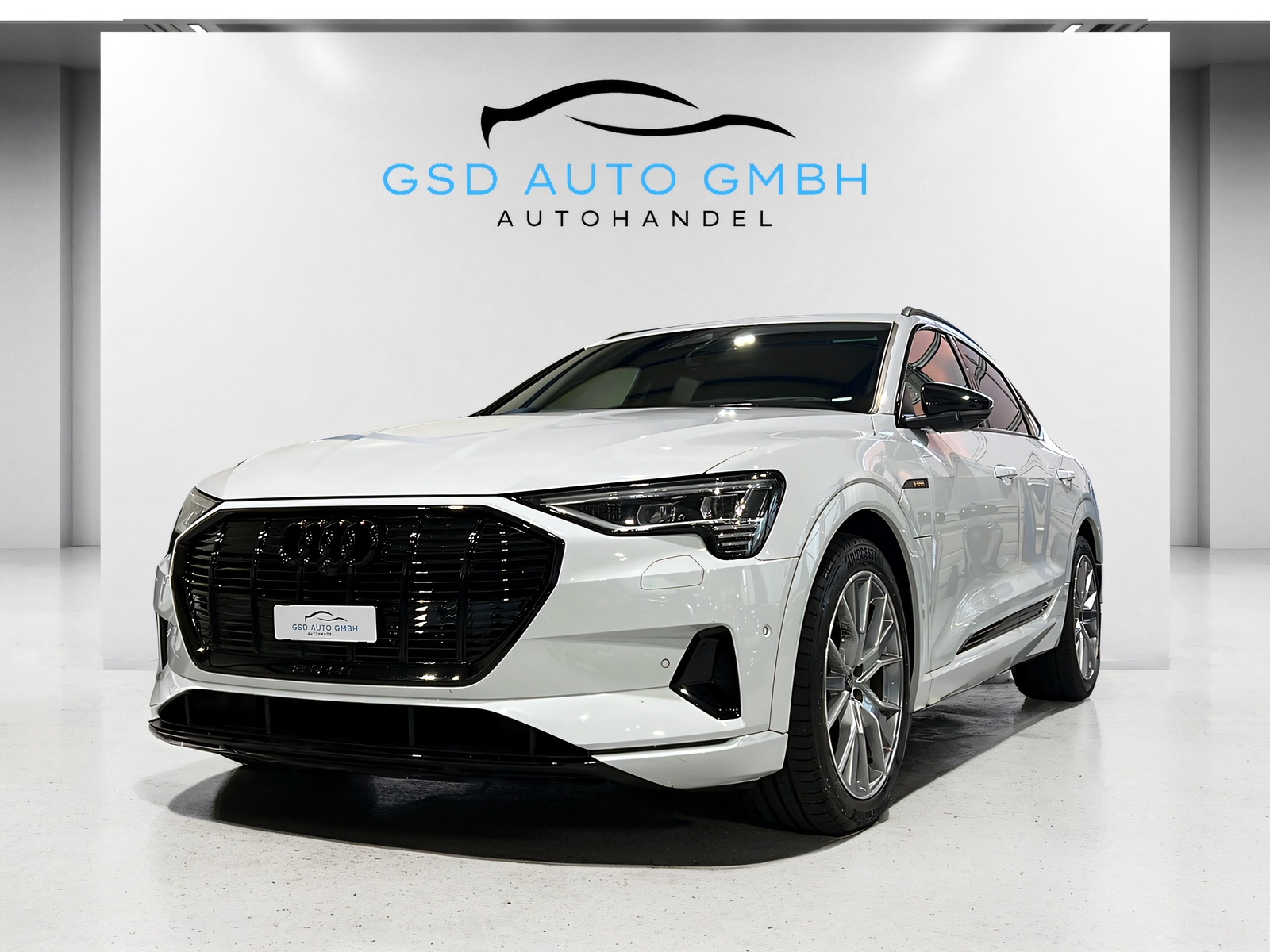 AUDI e-tron 55 Sportback Advanced Black Edition qu*Panodach,AHK,Werksgarantie bis 2026**-image-0