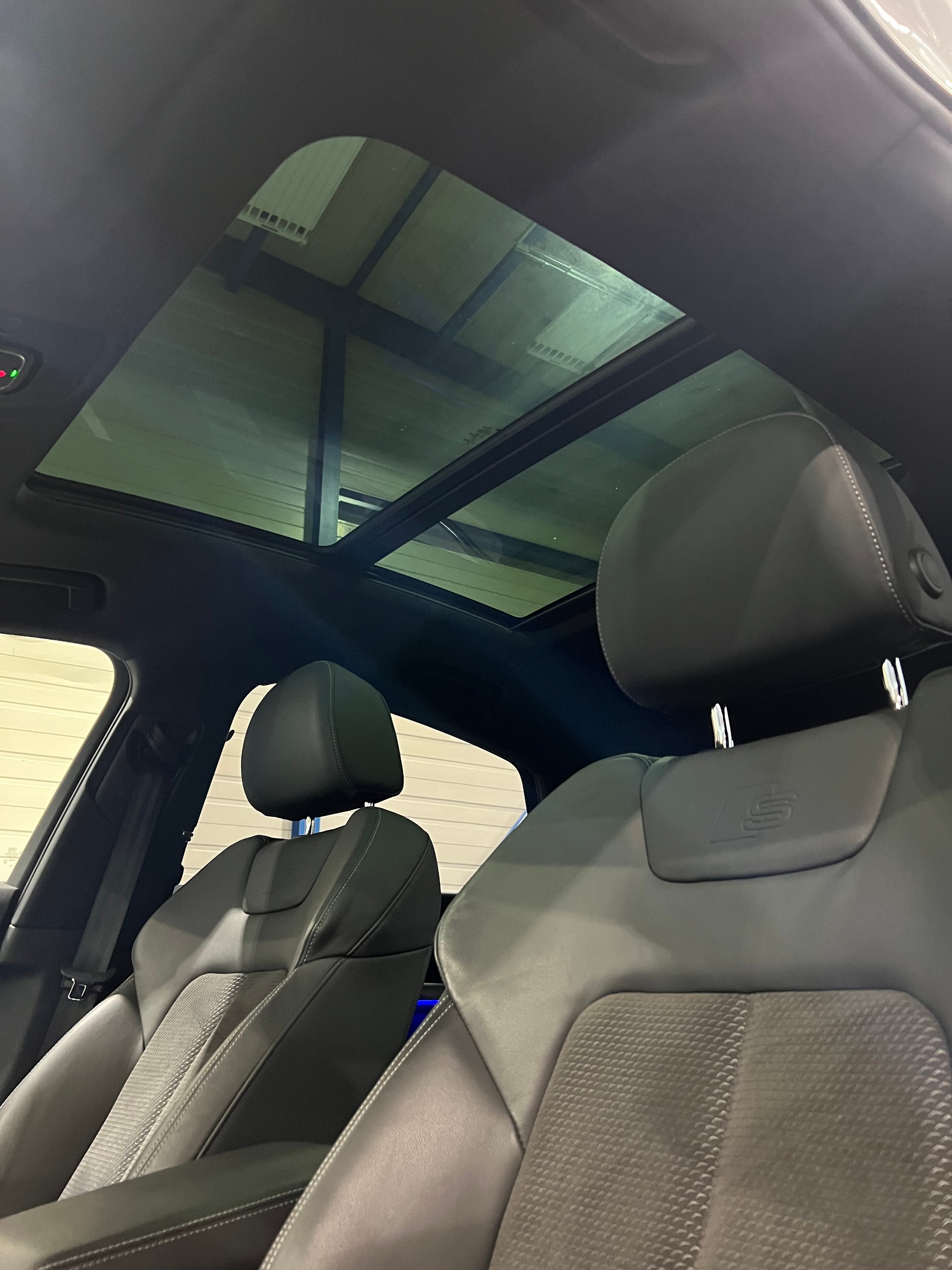 AUDI e-tron 55 Sportback Advanced Black Edition qu*Panodach,AHK,Werksgarantie bis 2026**-image-9