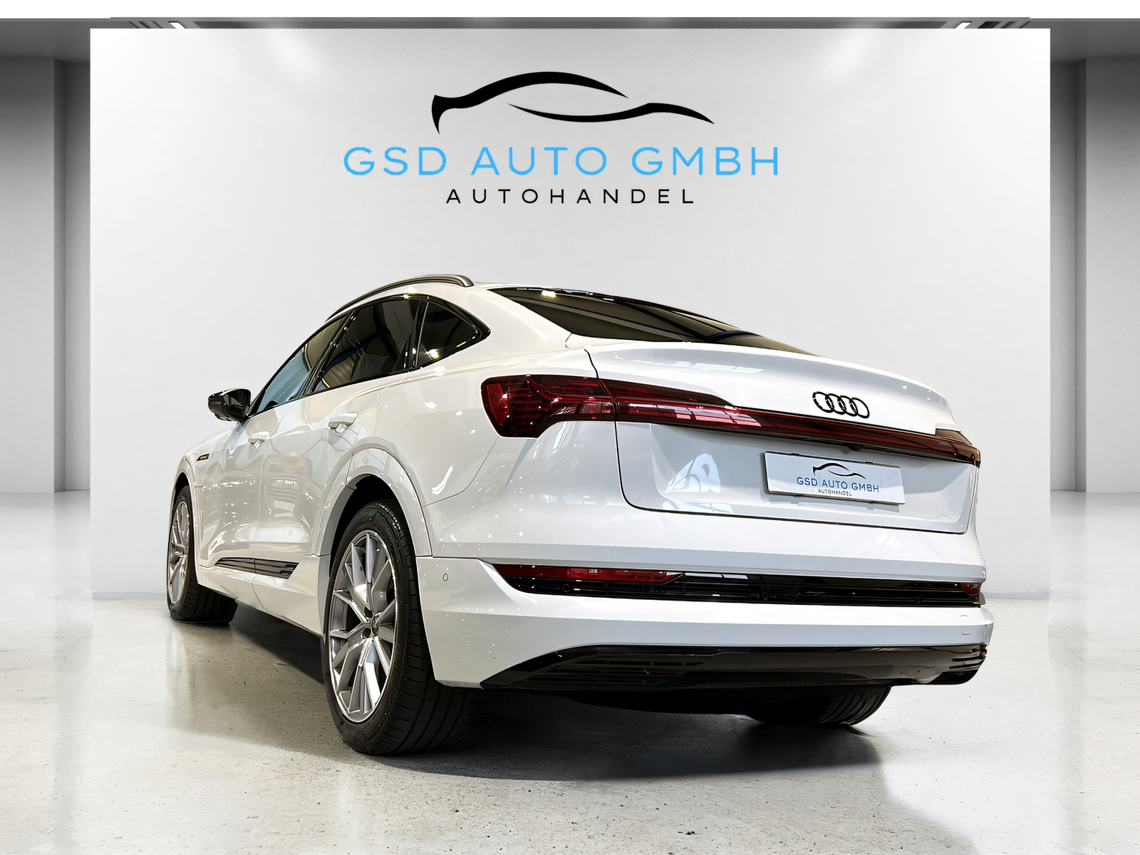 AUDI e-tron 55 Sportback Advanced Black Edition qu*Panodach,AHK,Werksgarantie bis 2026**-image-2