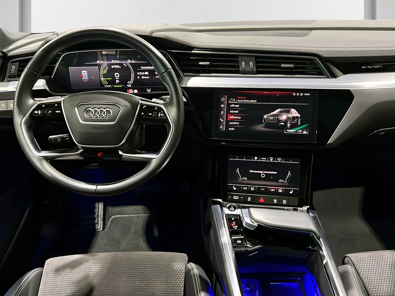 AUDI e-tron 55 Sportback Advanced Black Edition qu*Panodach,AHK,Werksgarantie bis 2026**-image-6