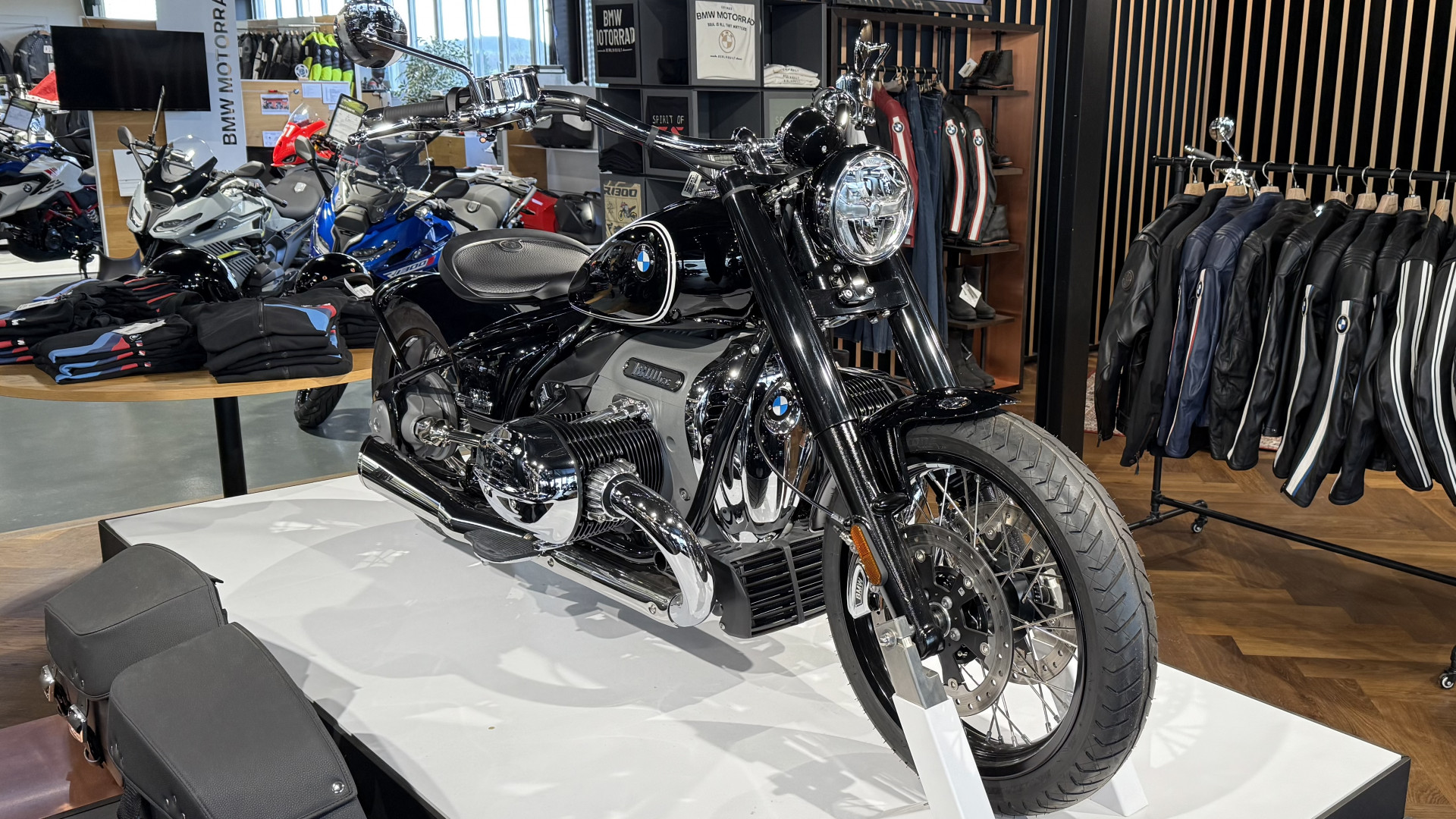 BMW R 18 First Edition / Kit Bobber / Zard Exhaust