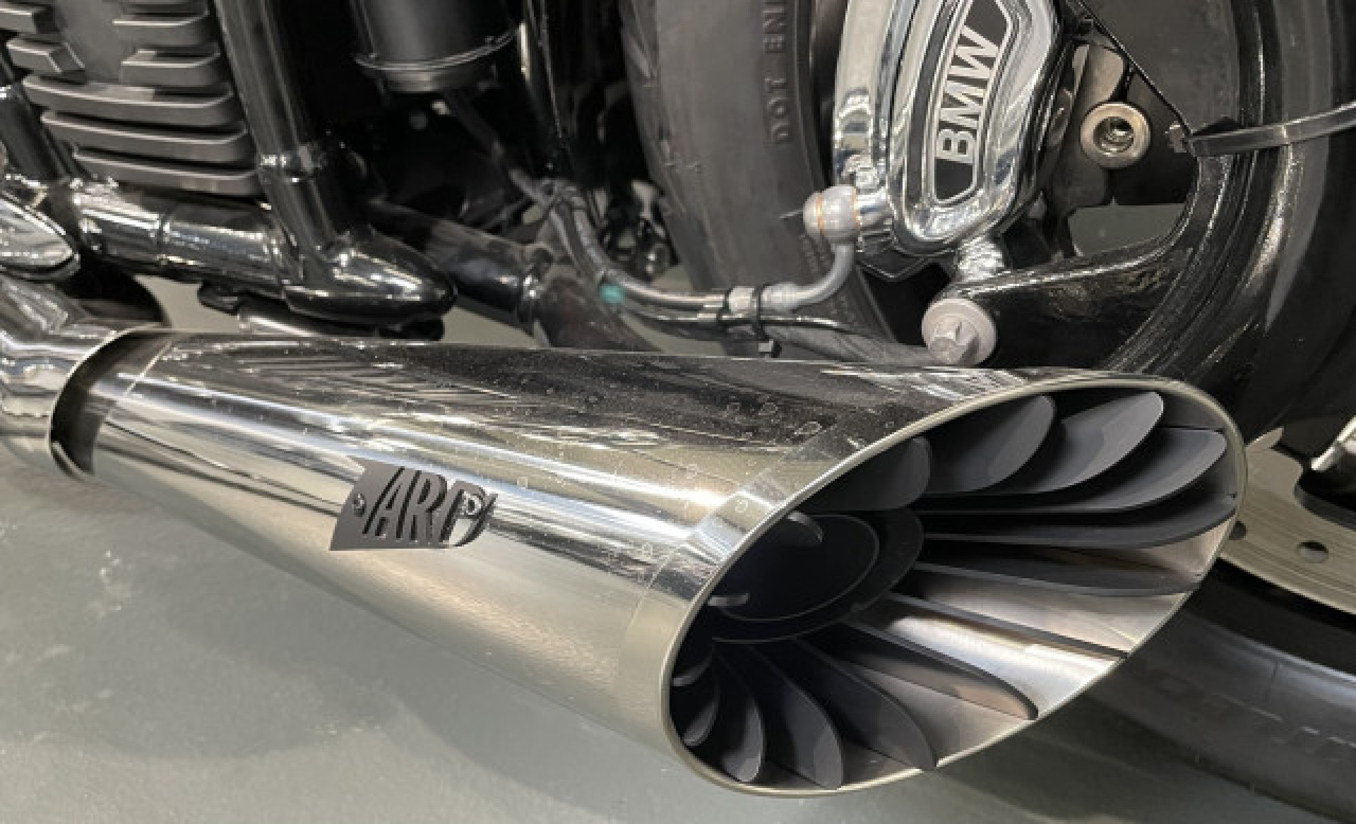 BMW R 18 First Edition / Kit Bobber / Zard Exhaust-image-8