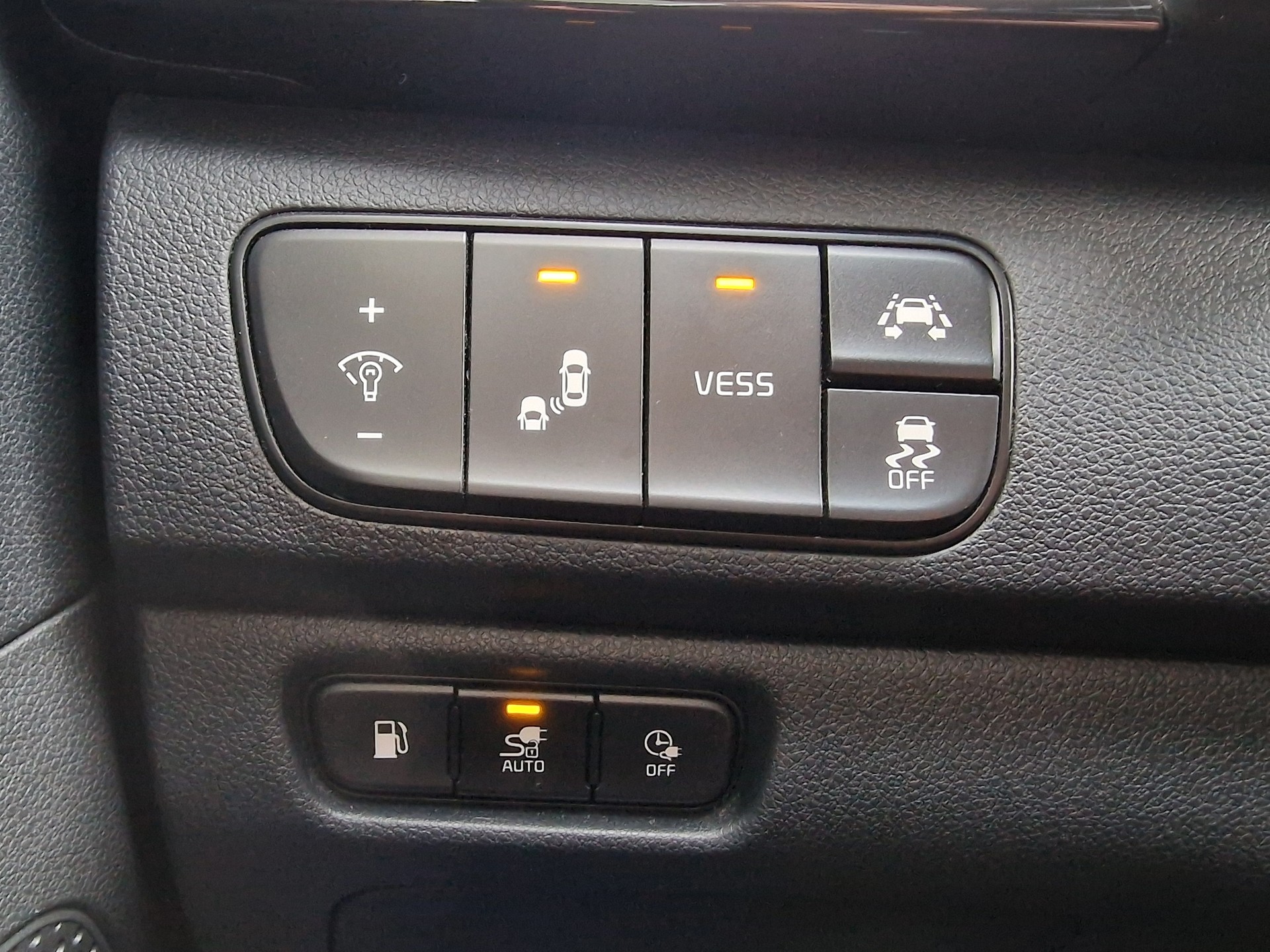 KIA Niro 1.6GDi Plug-in Hybrid DCT-image-16