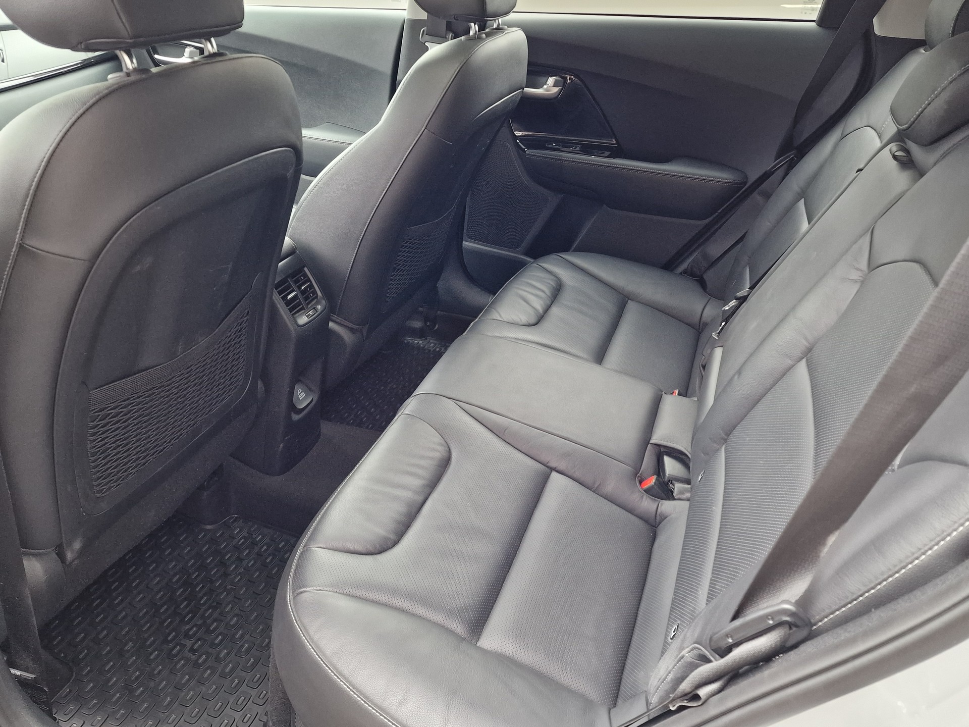 KIA Niro 1.6GDi Plug-in Hybrid DCT-image-5