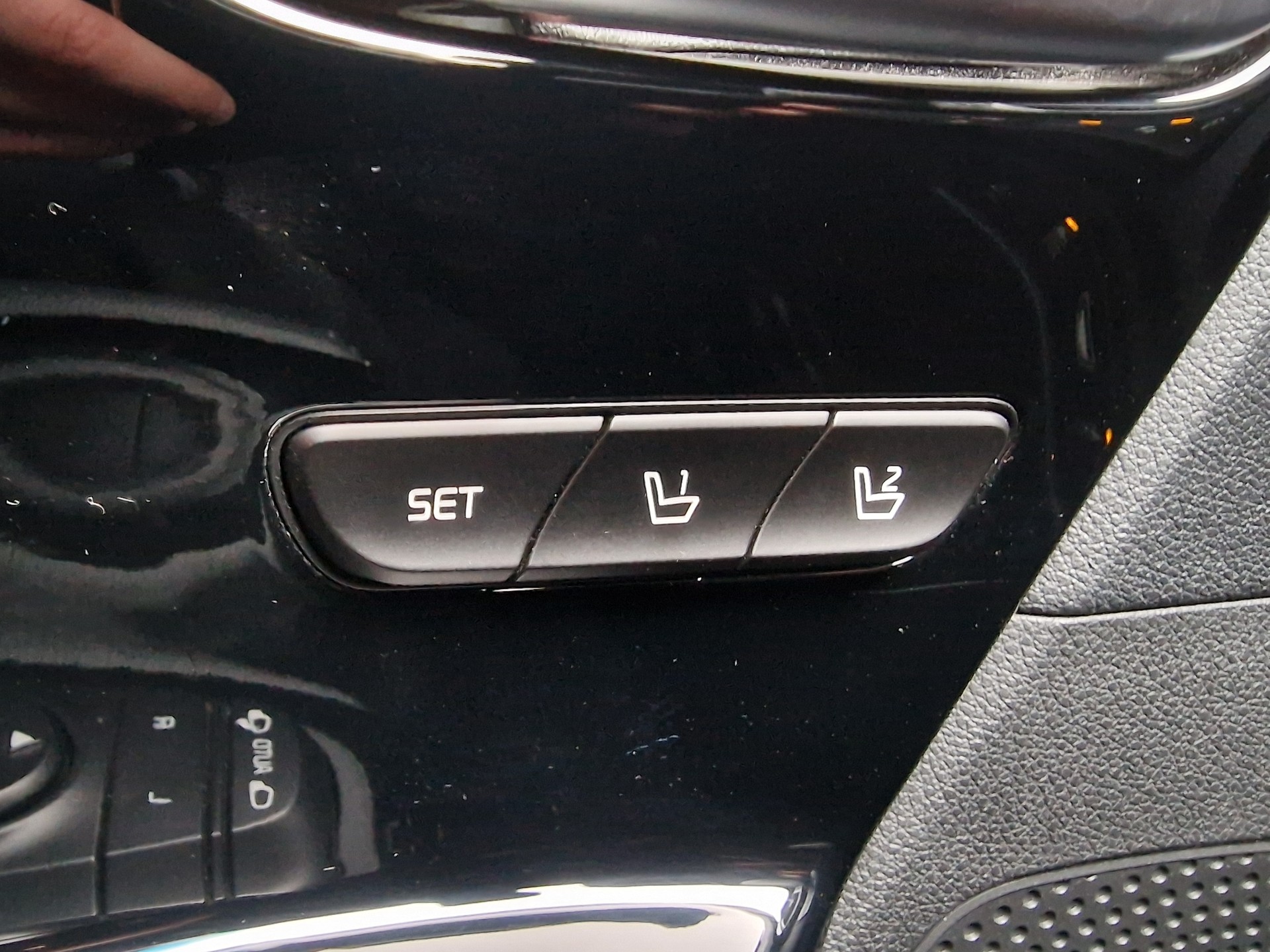 KIA Niro 1.6GDi Plug-in Hybrid DCT-image-17