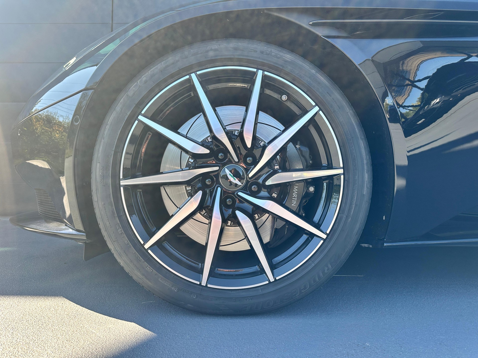 ASTON MARTIN DB11 Volante 4.0 V8 Bi-Turbo-image-14