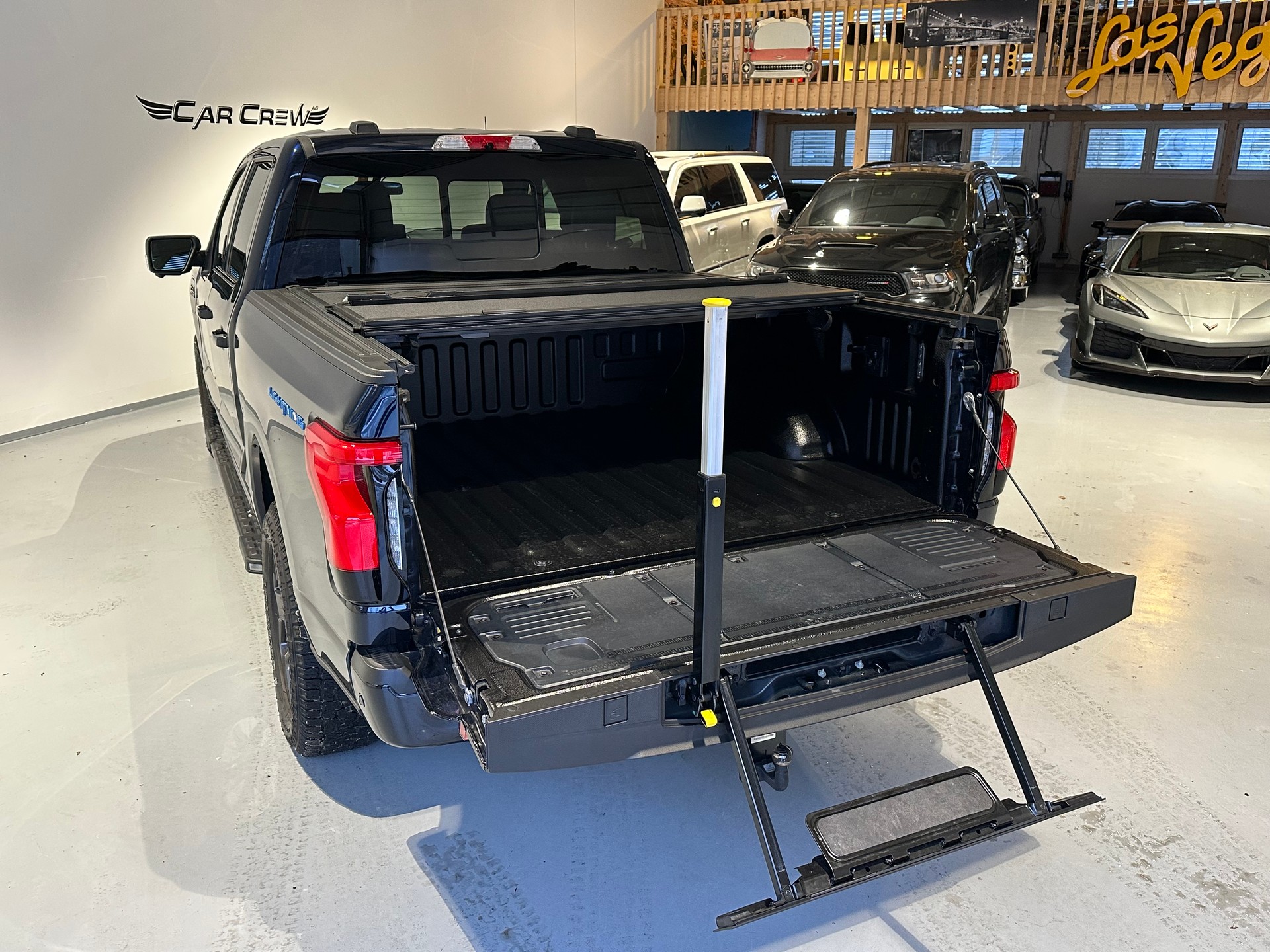 FORD F-150 Lightning-image-1