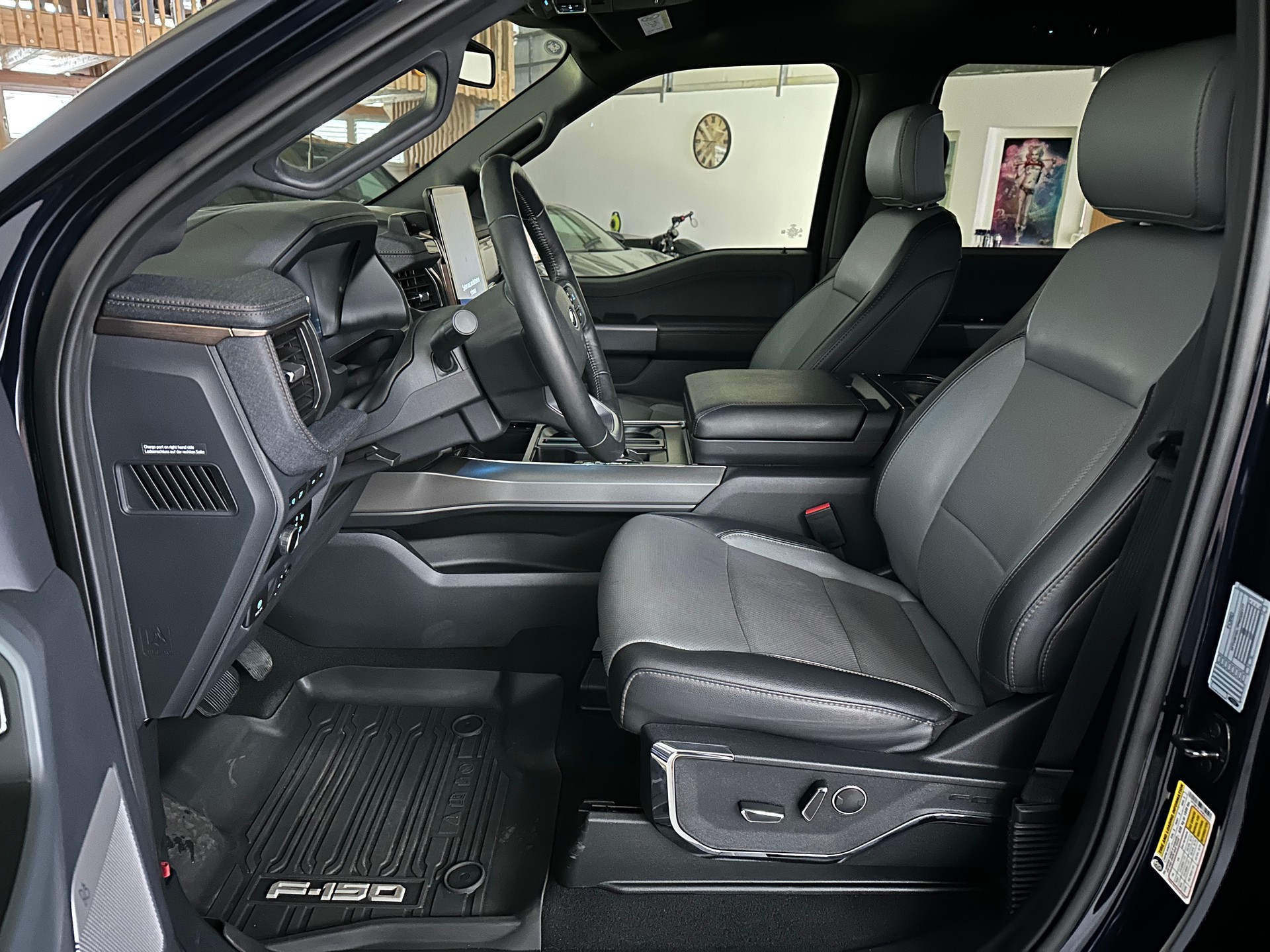 FORD F-150 Lightning-image-5