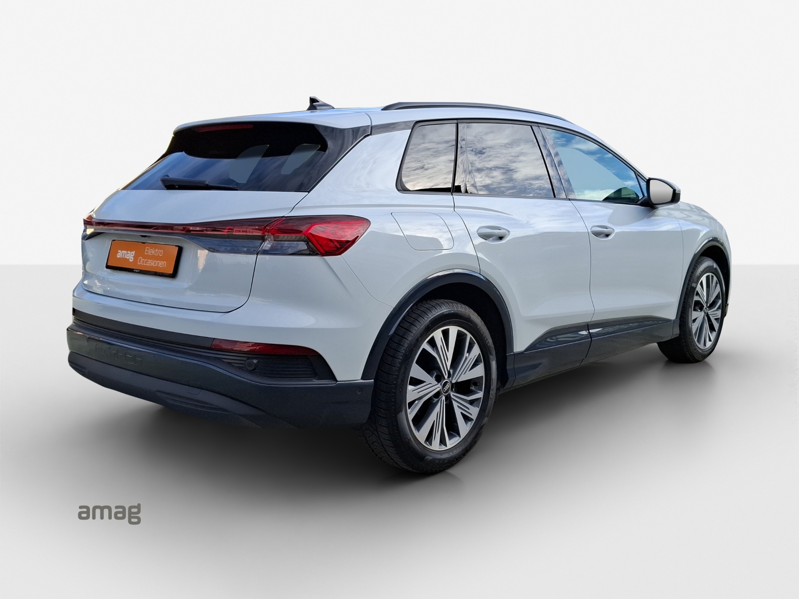 AUDI Q4 e-tron 35-image-5