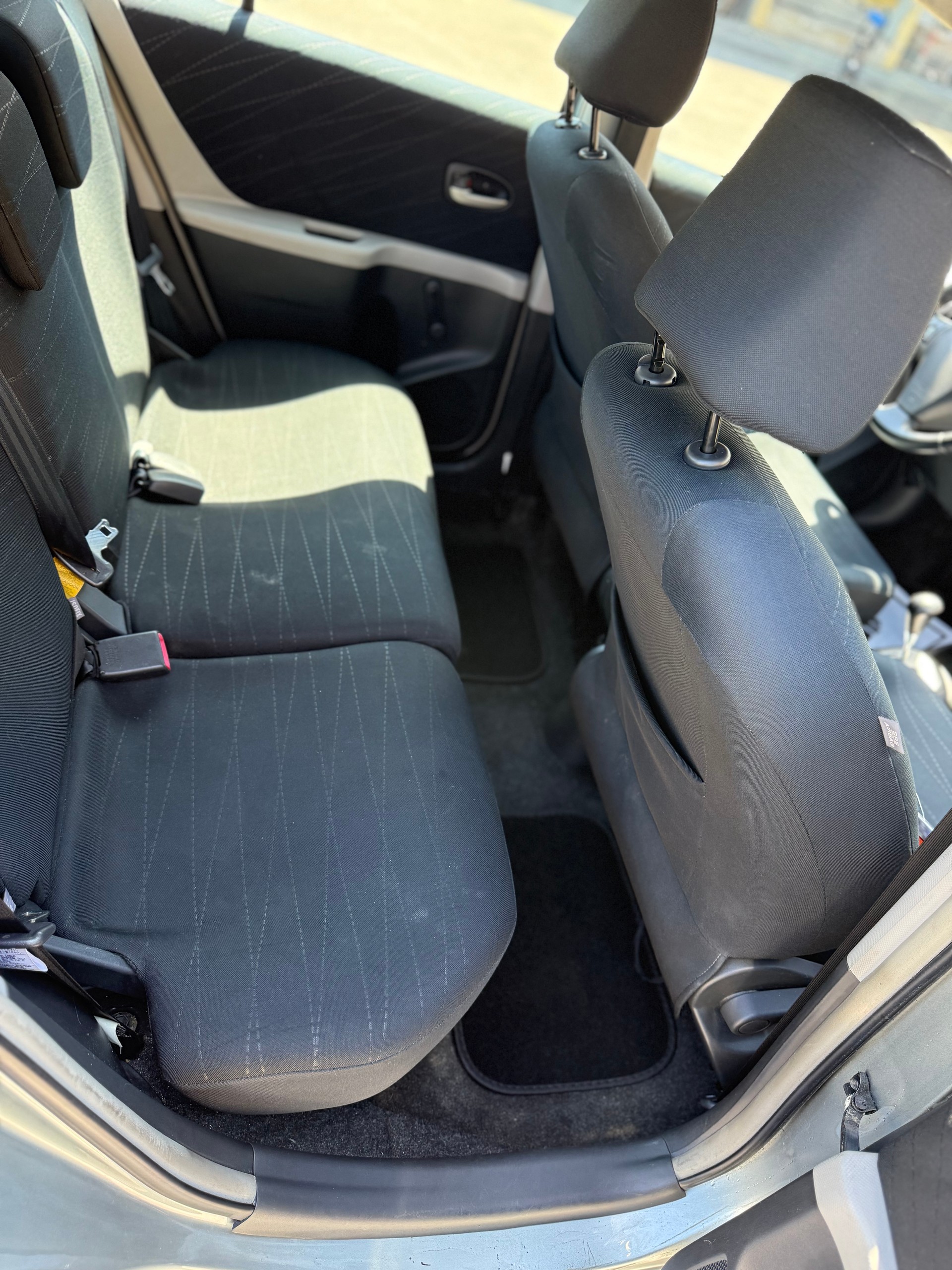 TOYOTA YARIS 1.3 AUTOMAT-image-9