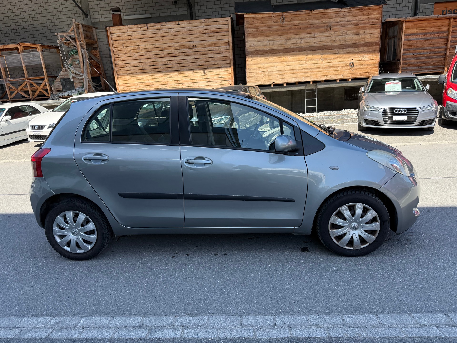 TOYOTA YARIS 1.3 AUTOMAT-image-3