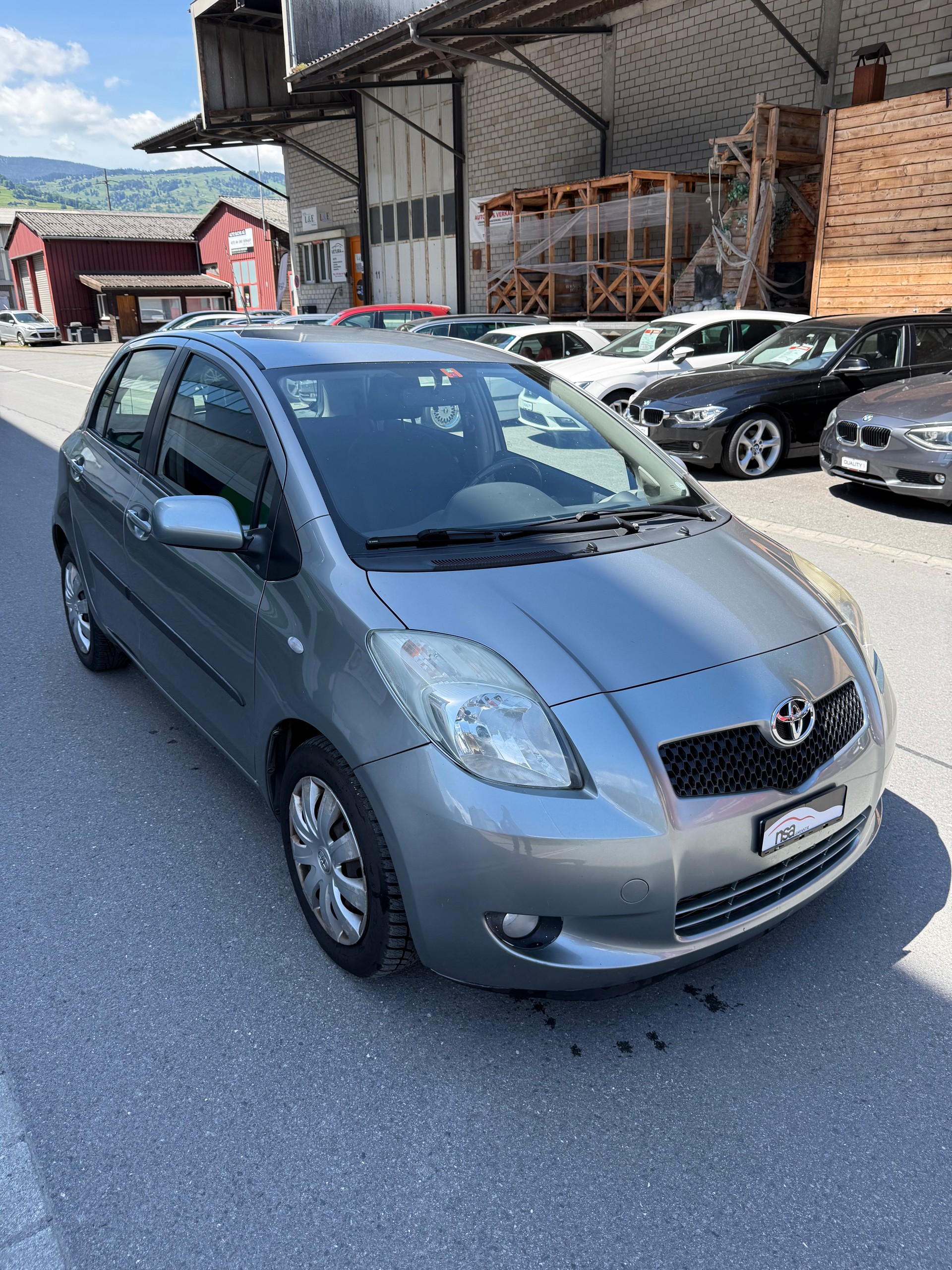 TOYOTA YARIS 1.3 AUTOMAT-image-2
