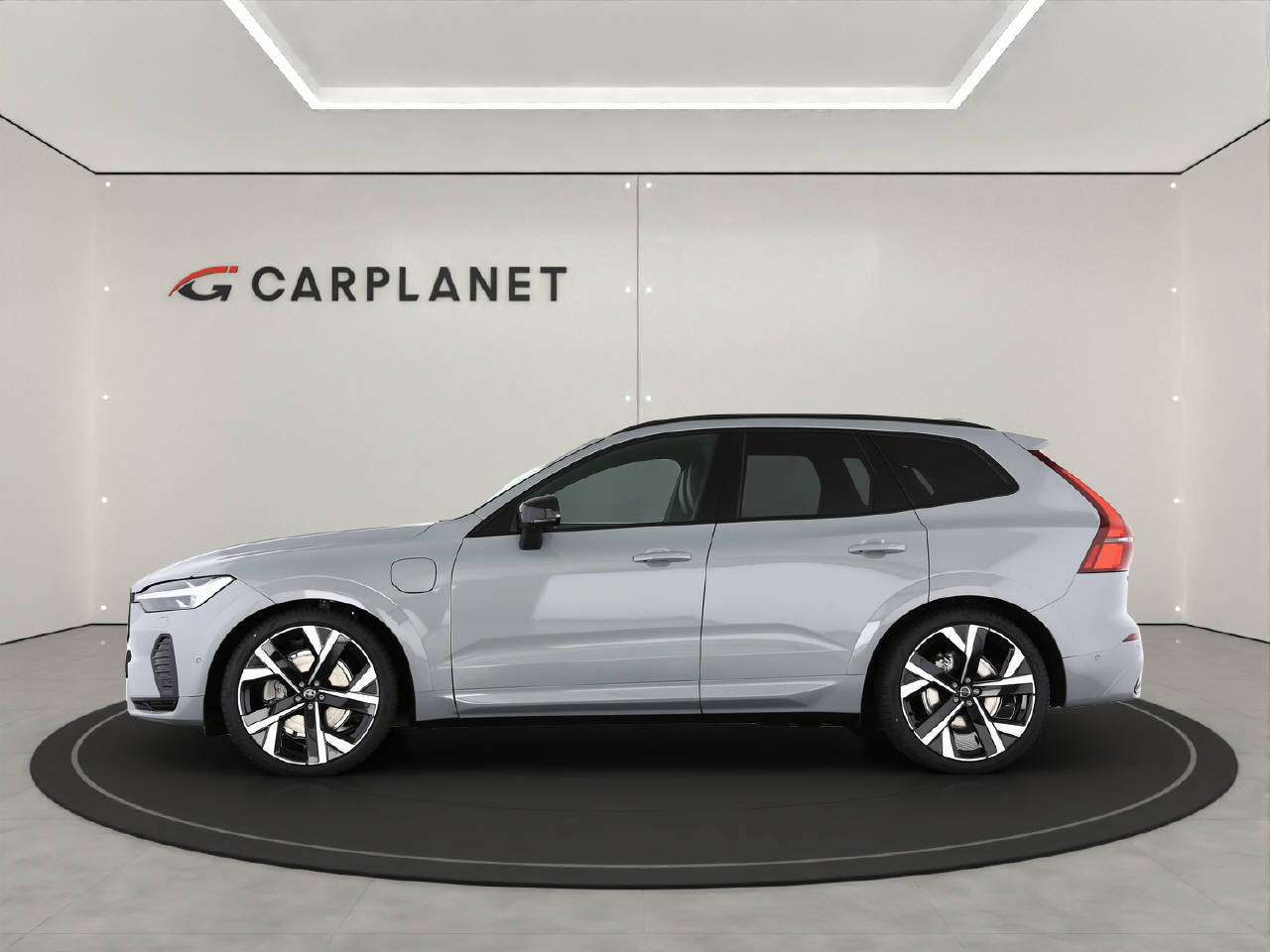 VOLVO XC60 2.0 T6 TE Black Edition eAWD-image-1