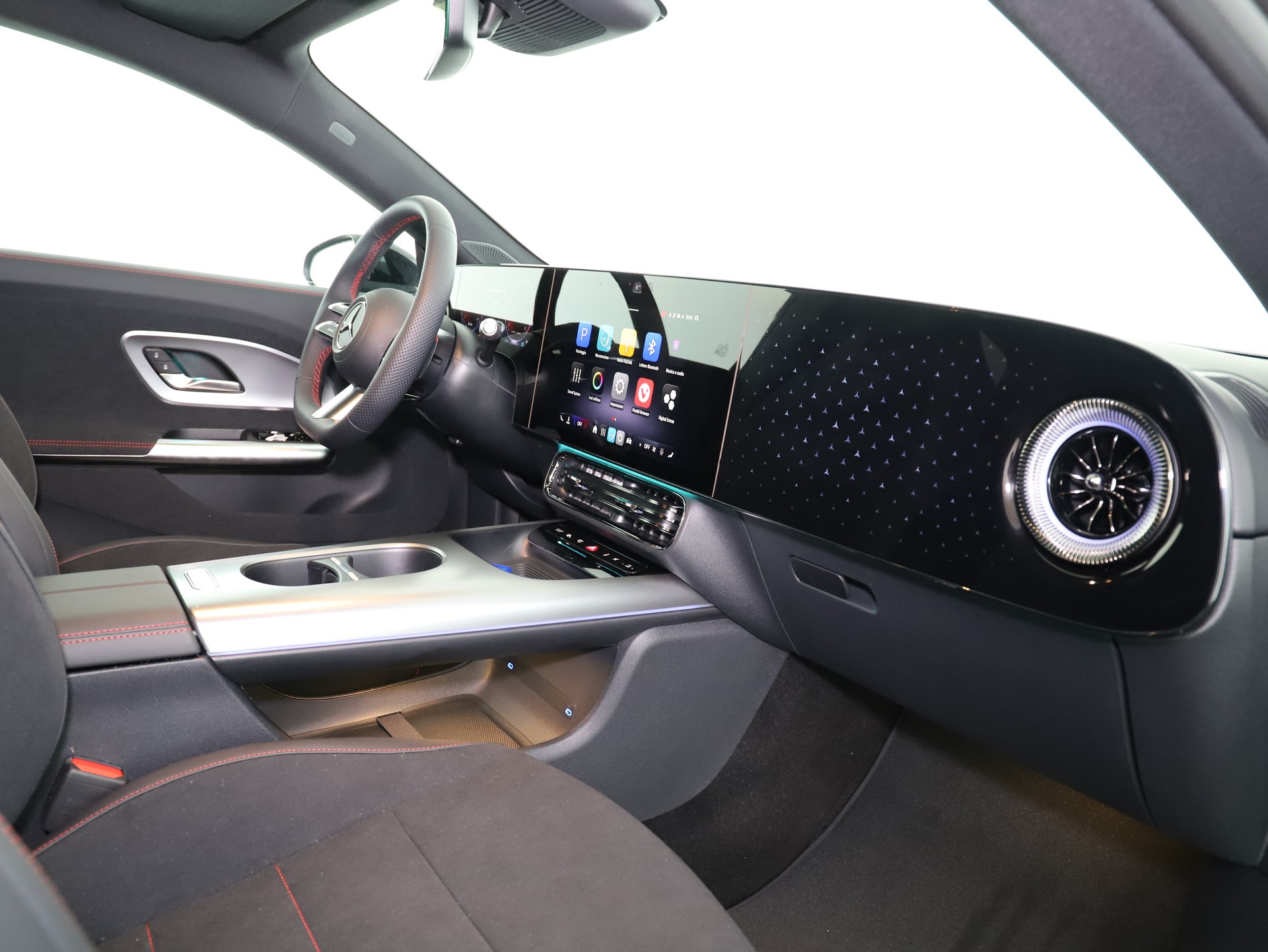 MERCEDES-BENZ CLA 200 8G-DCT-image-11