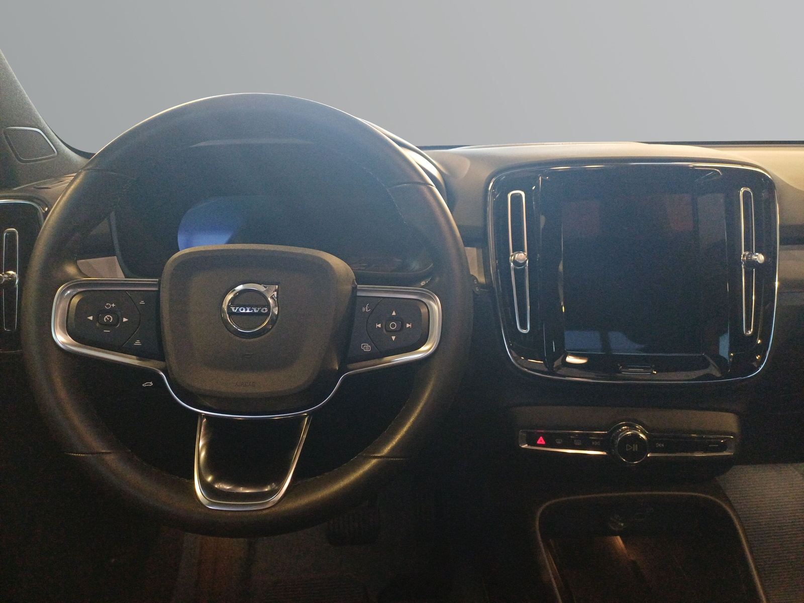 VOLVO EX40 Twin Performance Ultra AWD-image-6