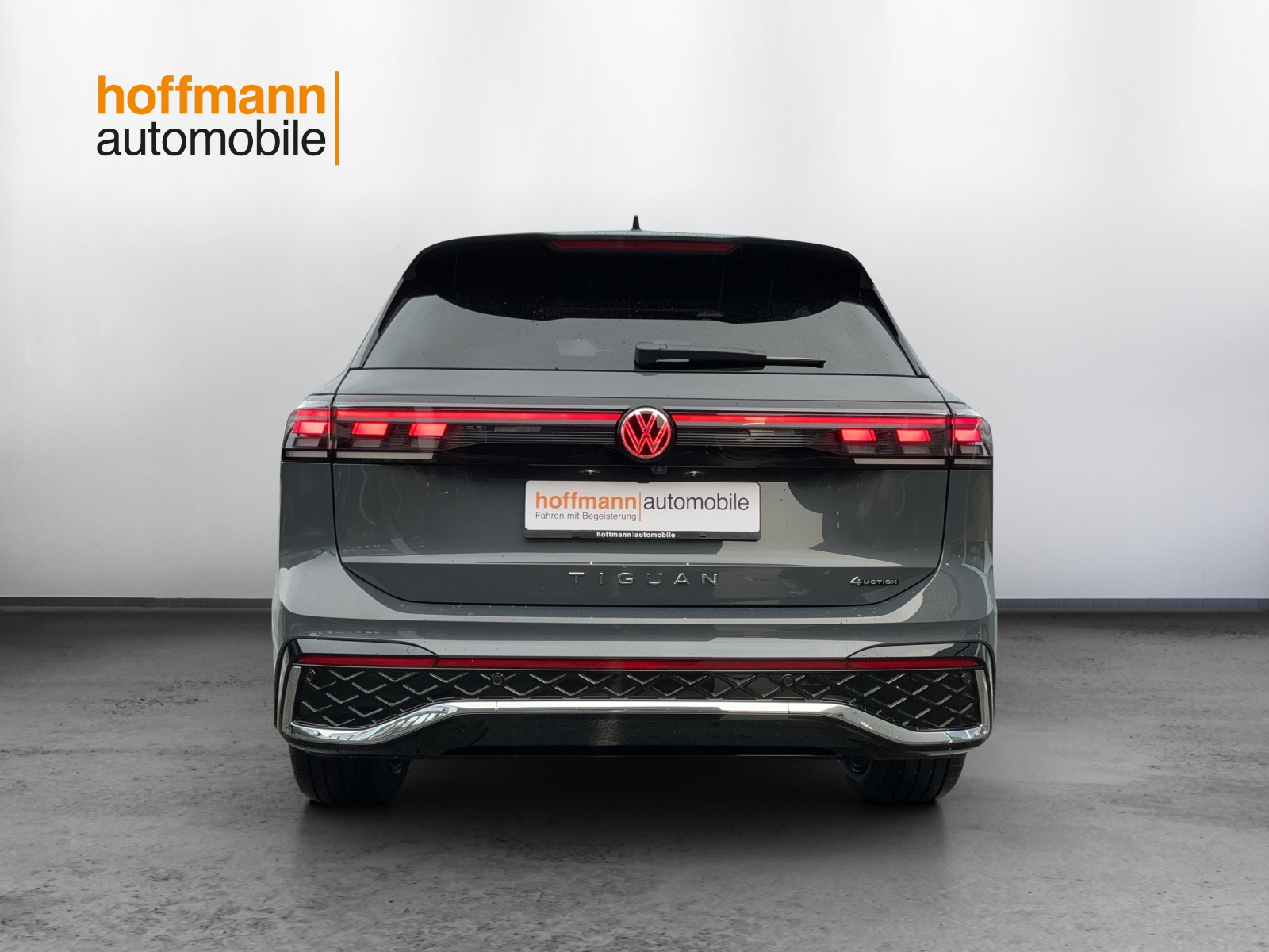 VW Tiguan 2.0 TSI DSG R-Line 4Motion-image-4