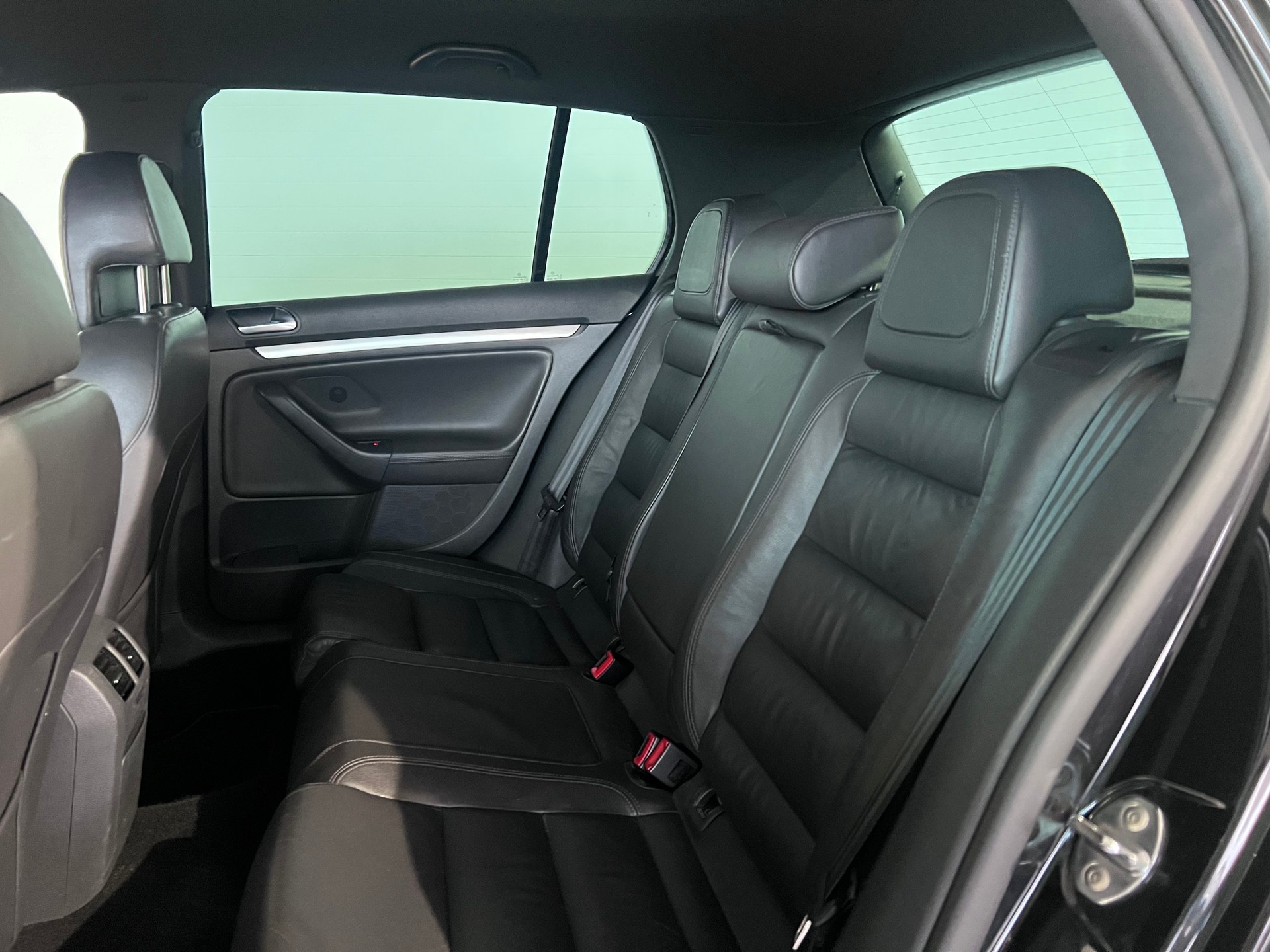 VW Golf 2.0 TFSI GTI-image-12