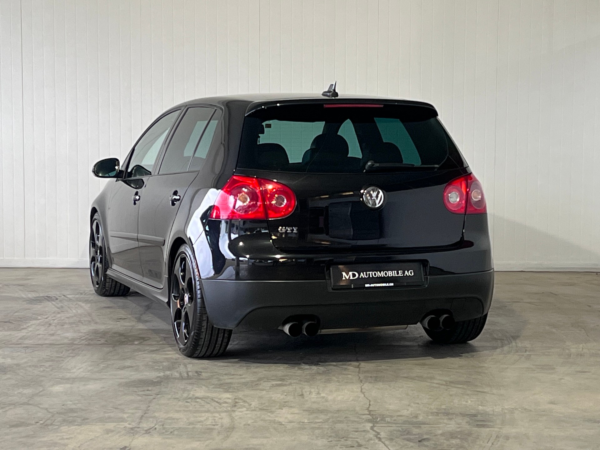 VW Golf 2.0 TFSI GTI-image-7
