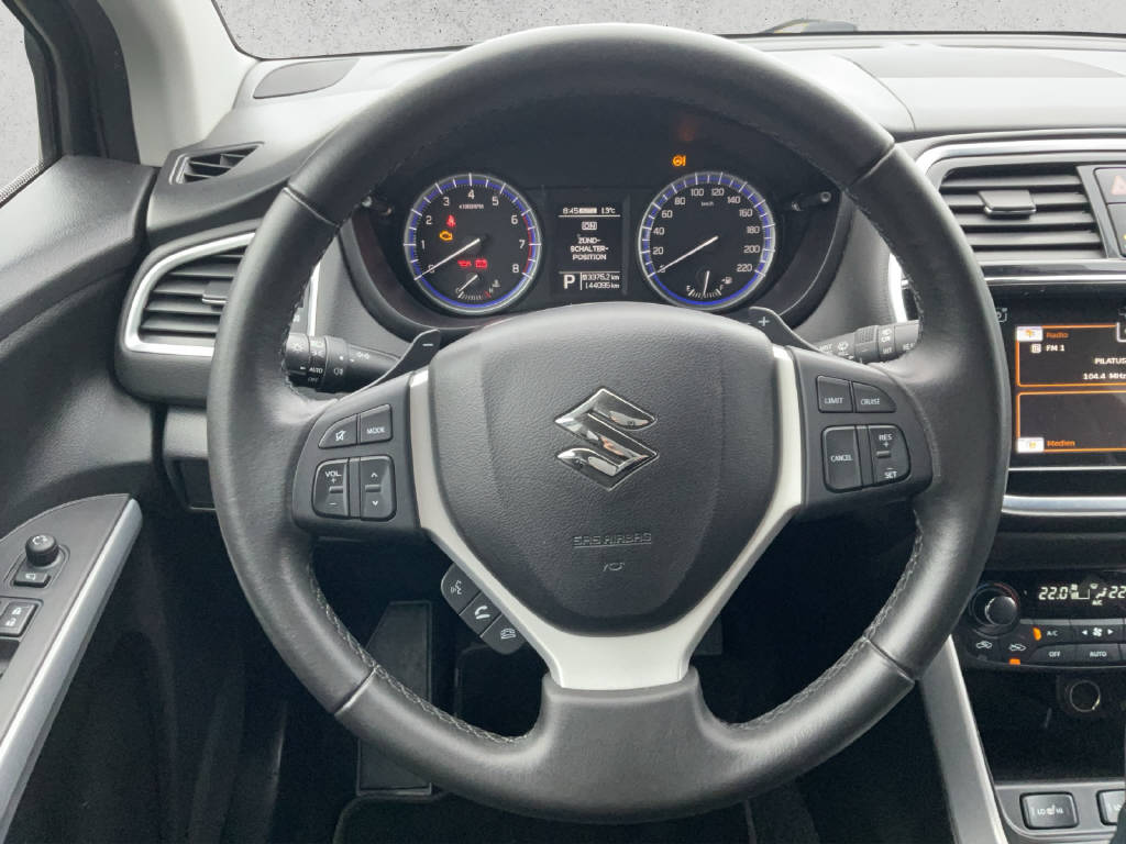 SUZUKI SX4 S-Cross 1.4 T Compact+ 4x4-image-9