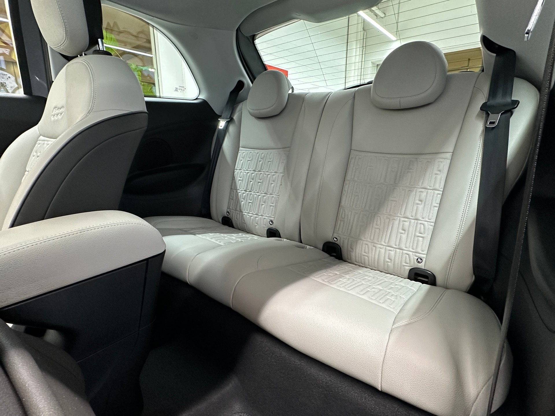 FIAT 500 electric 87 kW La Prima-image-8
