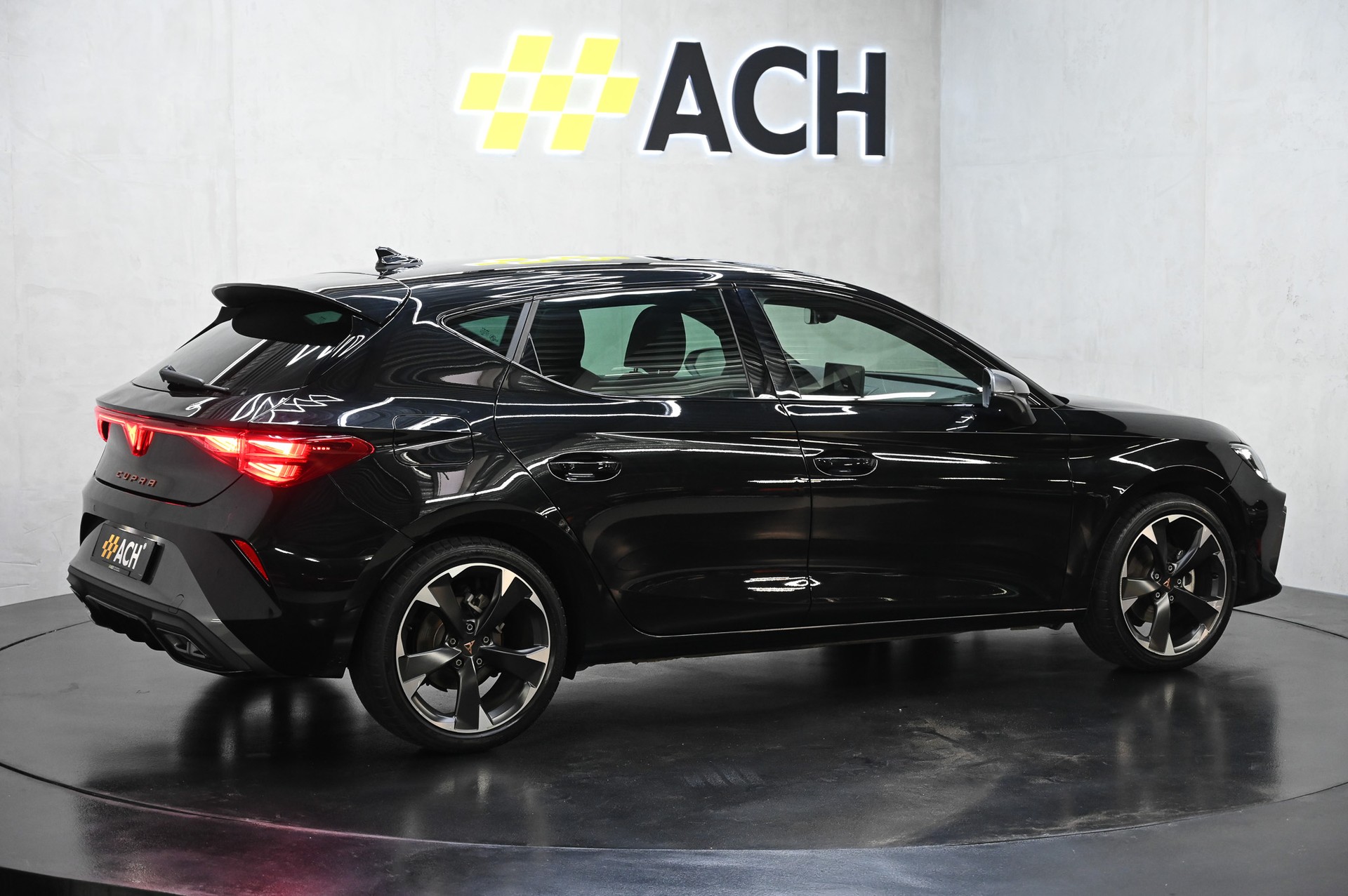 CUPRA Leon 2.0 TDI DSG-image-9