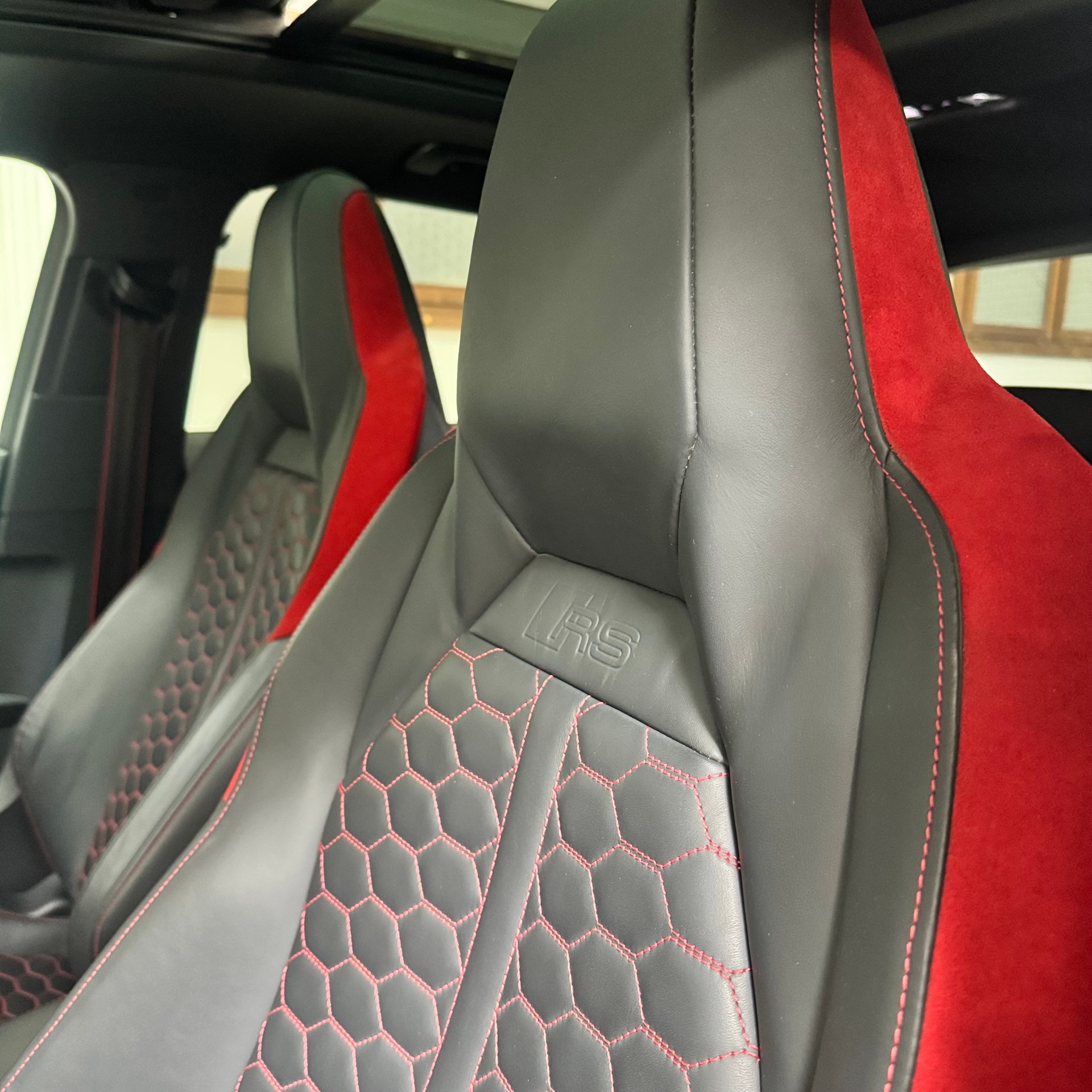 AUDI RS Q3 2.5 TFSI quattro S tronic-image-9