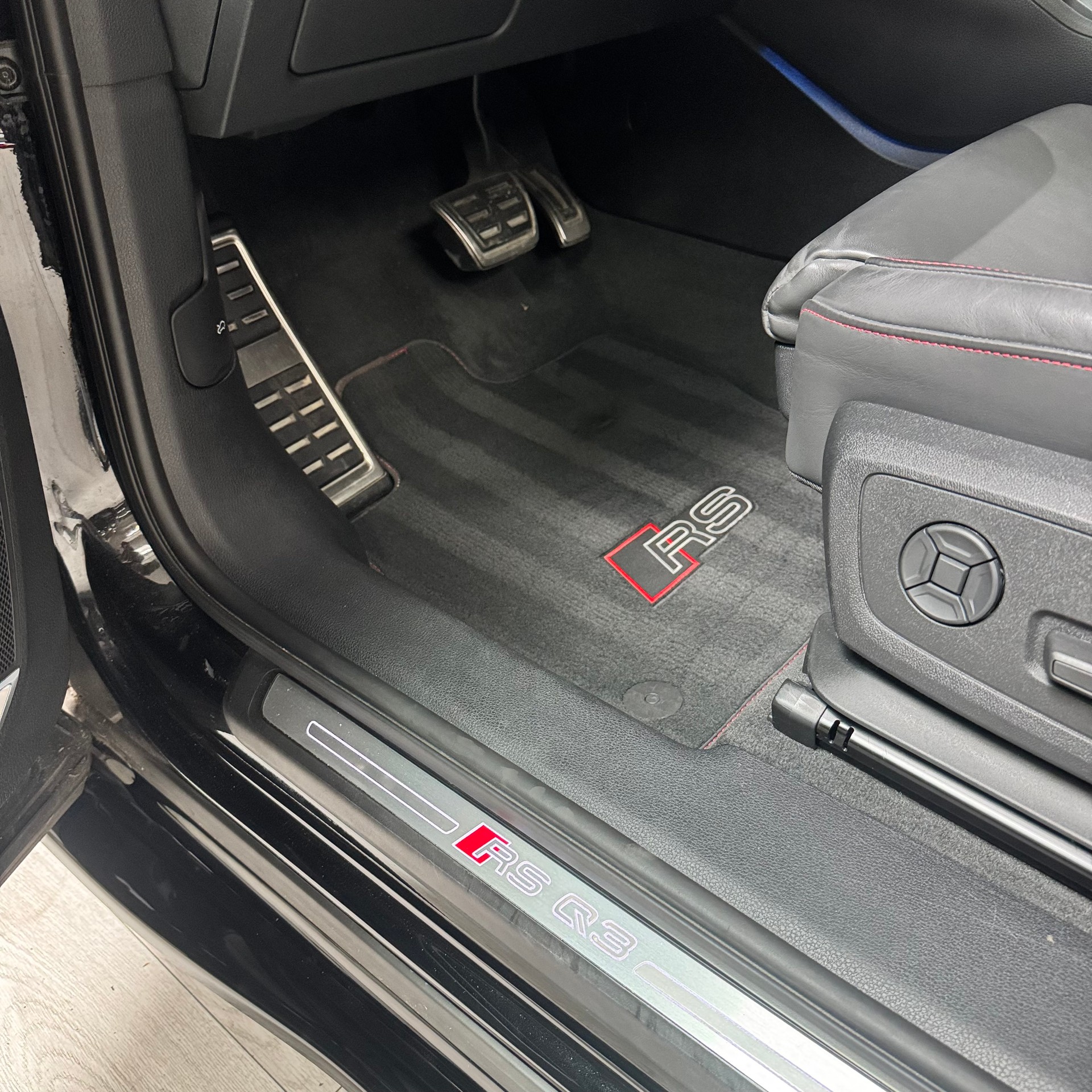 AUDI RS Q3 2.5 TFSI quattro S tronic-image-7