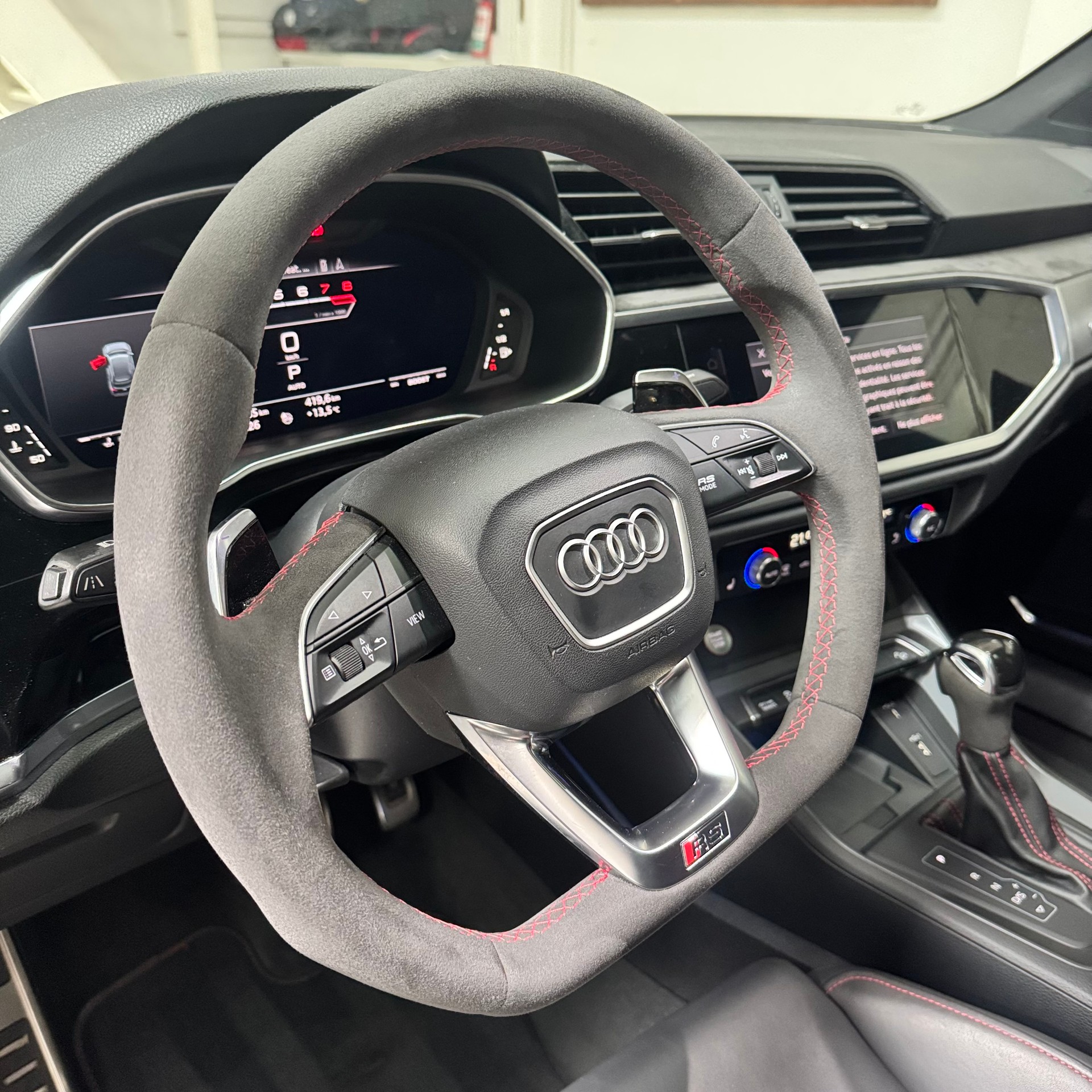 AUDI RS Q3 2.5 TFSI quattro S tronic-image-10