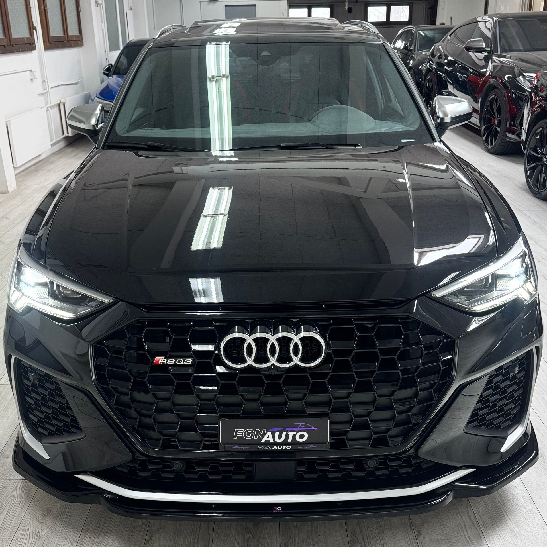 AUDI RS Q3 2.5 TFSI quattro S tronic-image-1