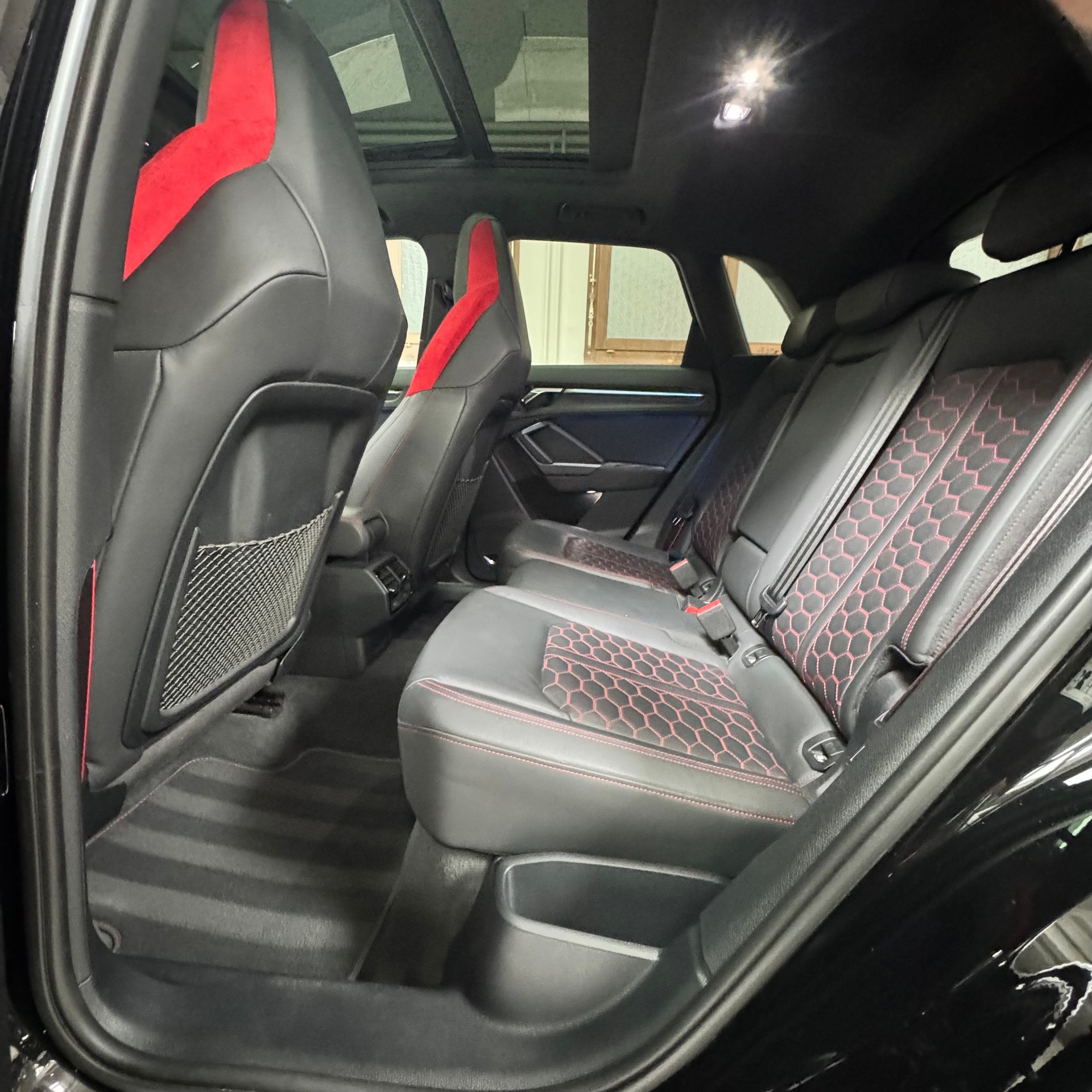 AUDI RS Q3 2.5 TFSI quattro S tronic-image-14