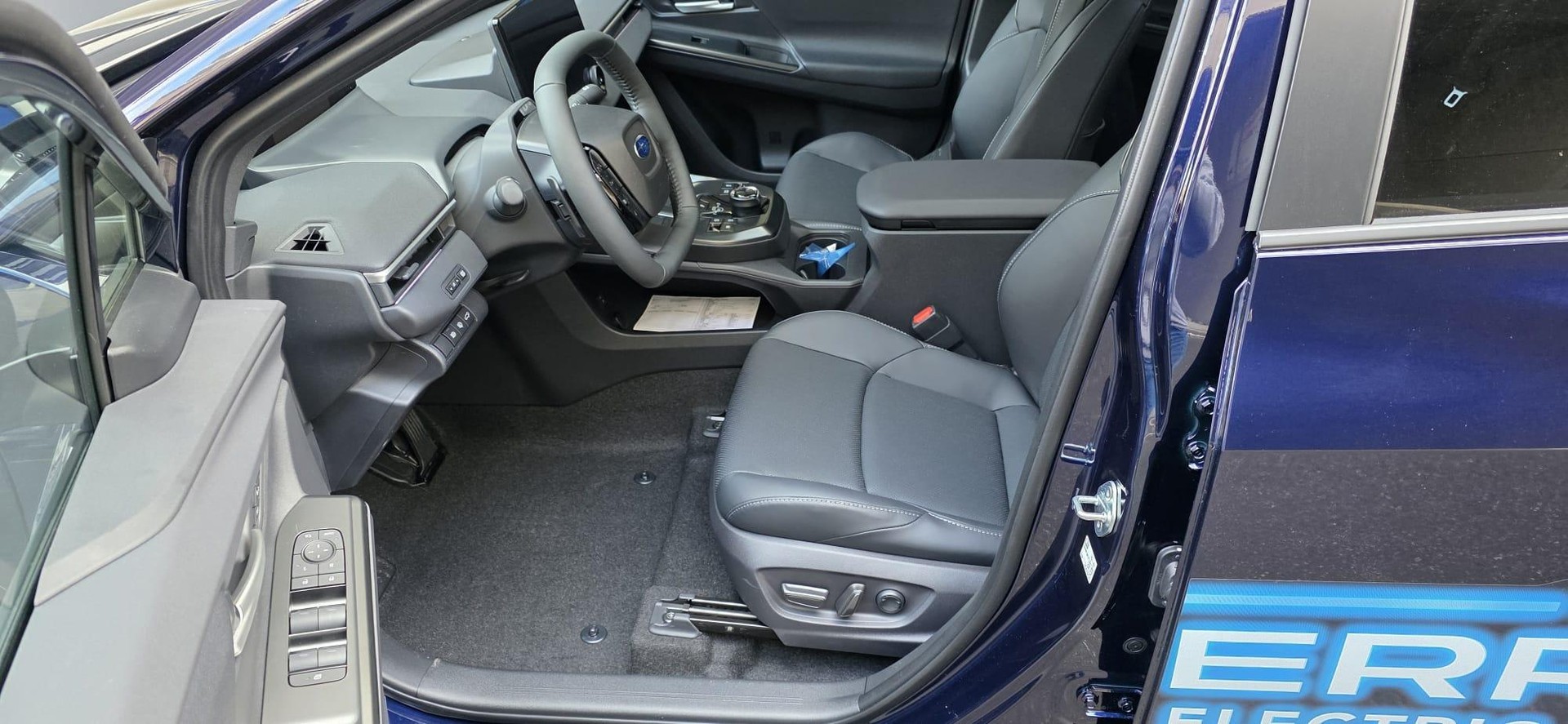 SUBARU Solterra eV Luxury AWD-image-5