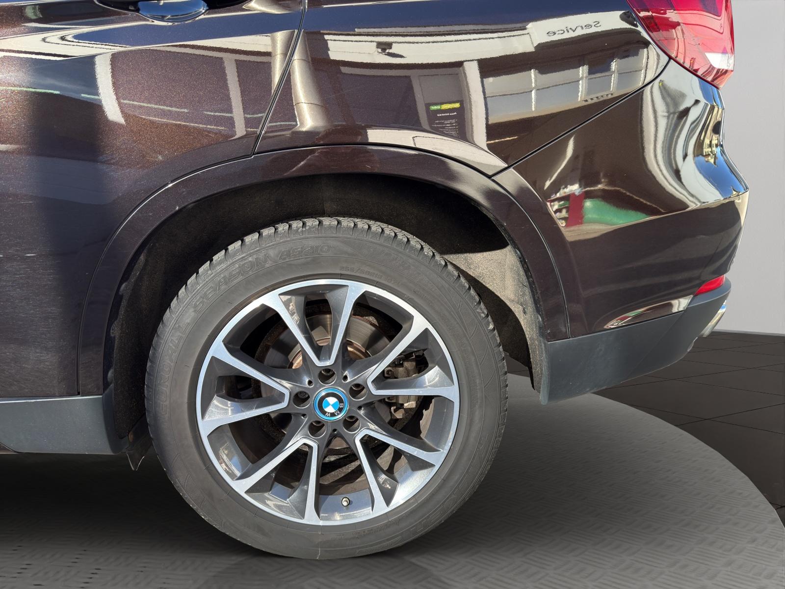 BMW X5 40e xDrive paddles-image-15
