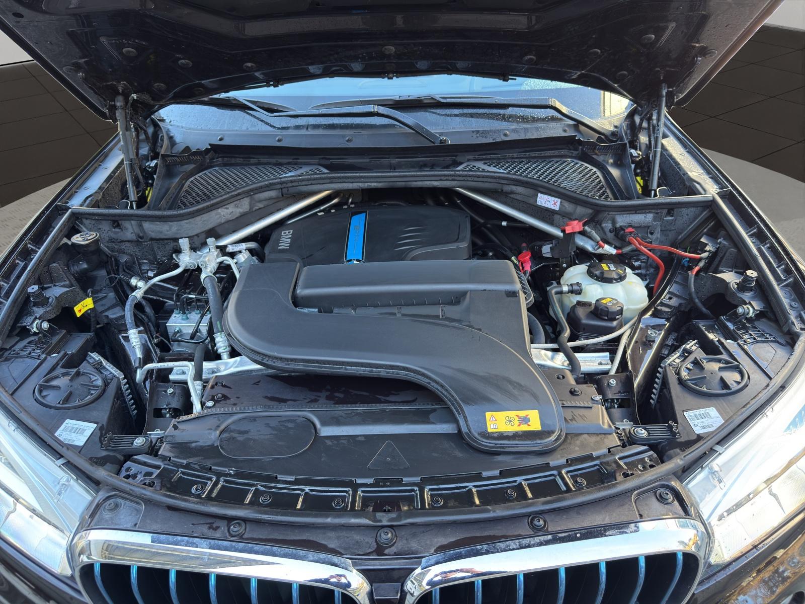 BMW X5 40e xDrive paddles-image-13