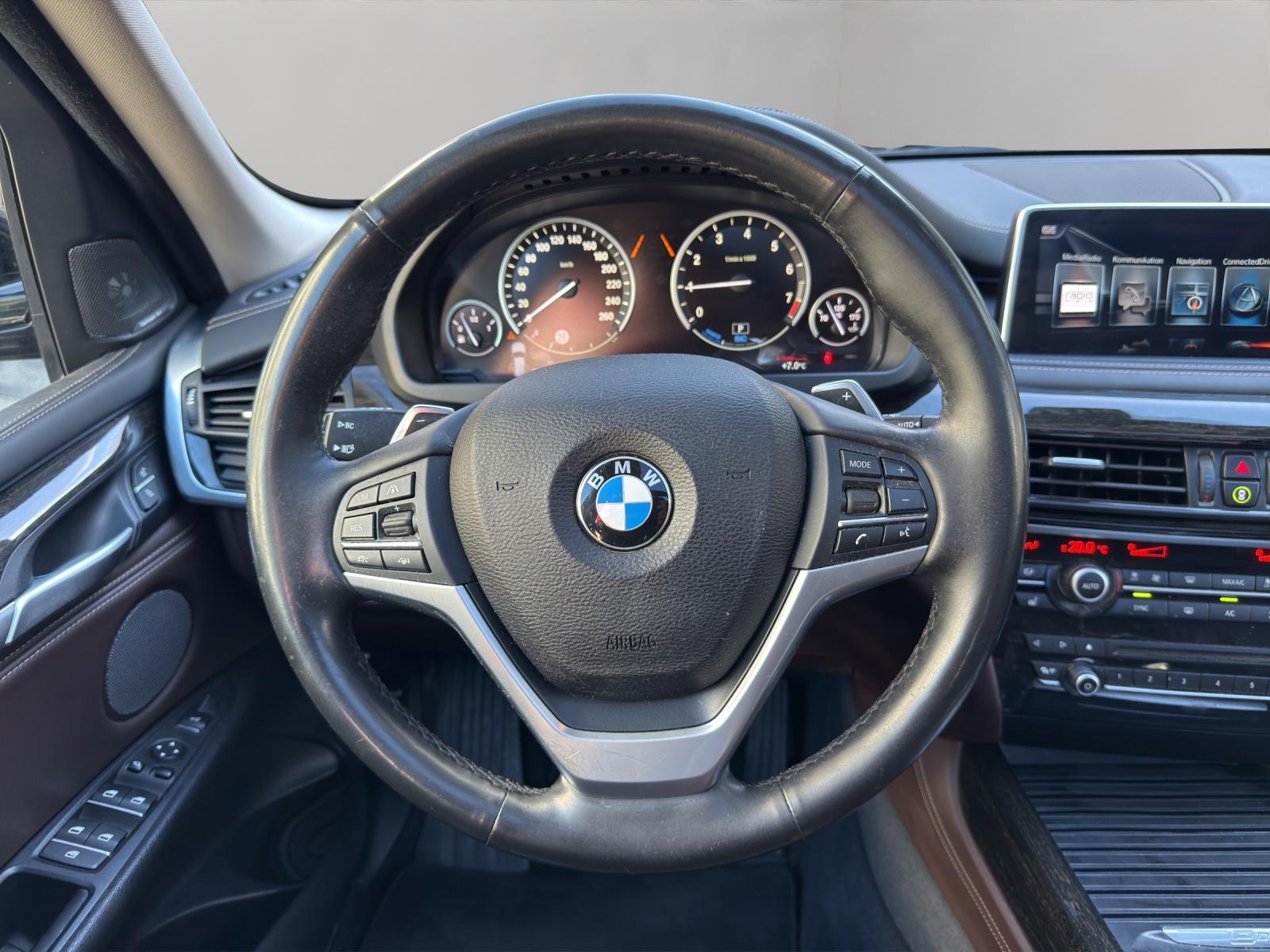 BMW X5 40e xDrive paddles-image-6