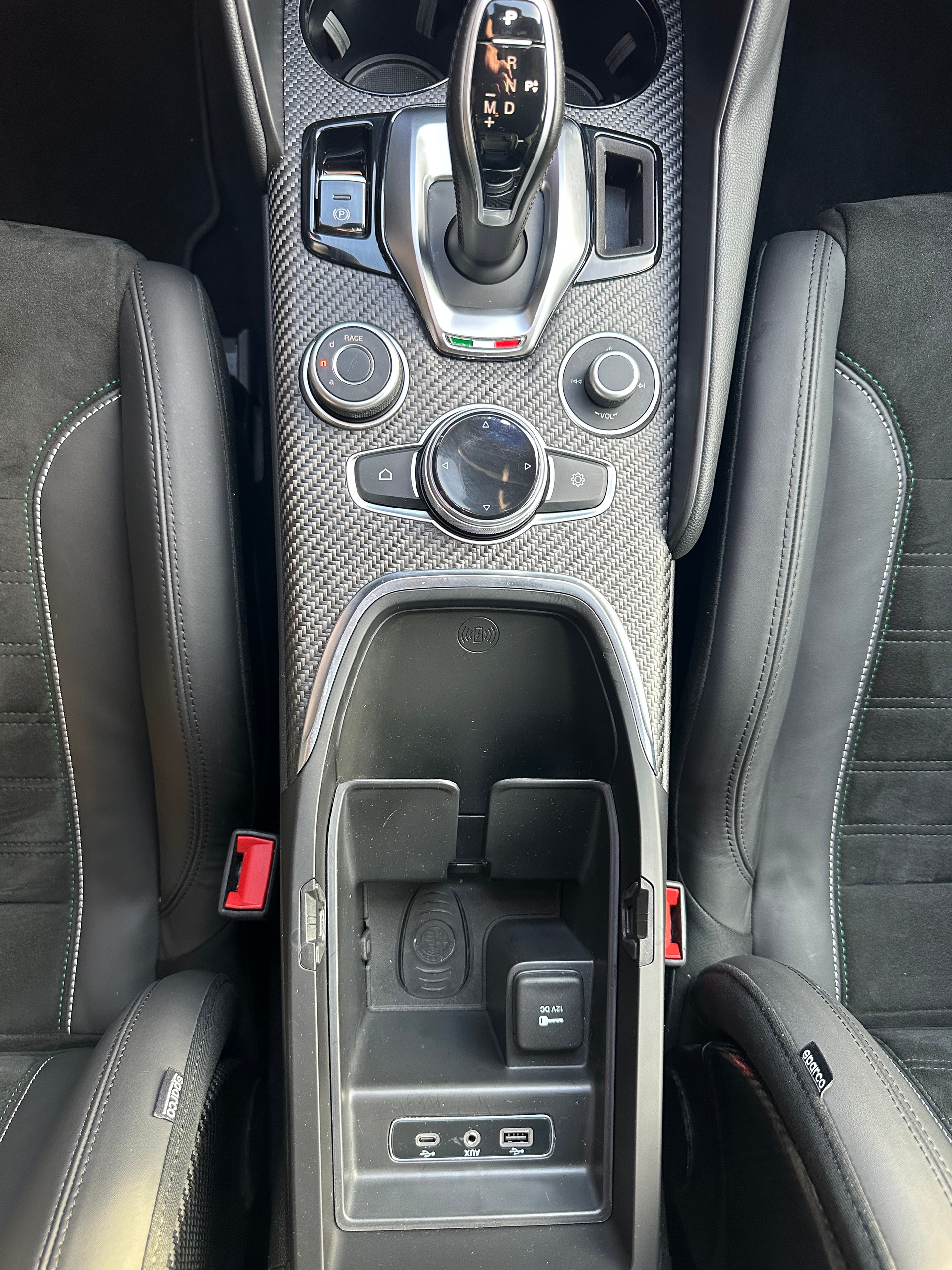 ALFA ROMEO Giulia 2.9 V6 Quadrifoglio Competizione-image-9