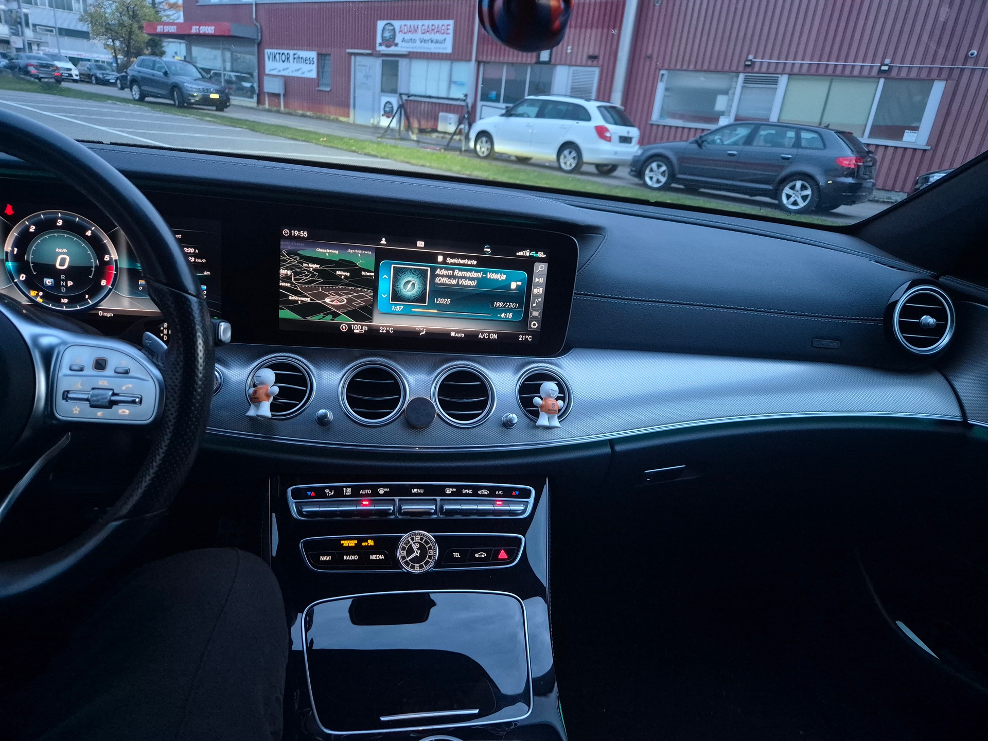 MERCEDES-BENZ MERCEDES-BENZ E 400 d 4Matic AMG Line 9G-Tronic-image-6