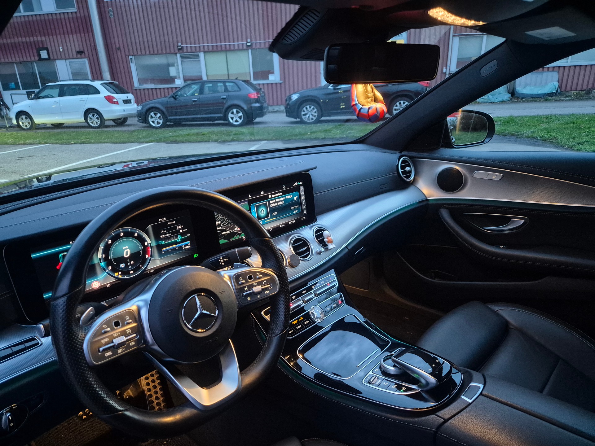 MERCEDES-BENZ MERCEDES-BENZ E 400 d 4Matic AMG Line 9G-Tronic-image-8