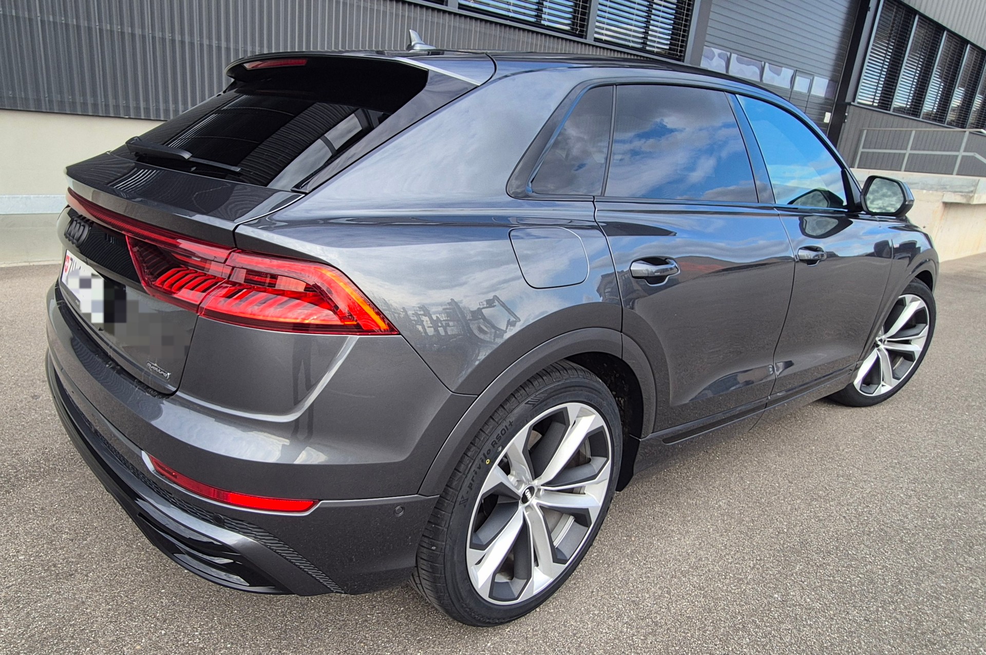 AUDI Q8 50 TDI quattro S-Line, AHK, IsoGlas, bel. Sitze, Standheizung, Headup, Pano, 8Fach Räder, Auto wie NEU-image-7