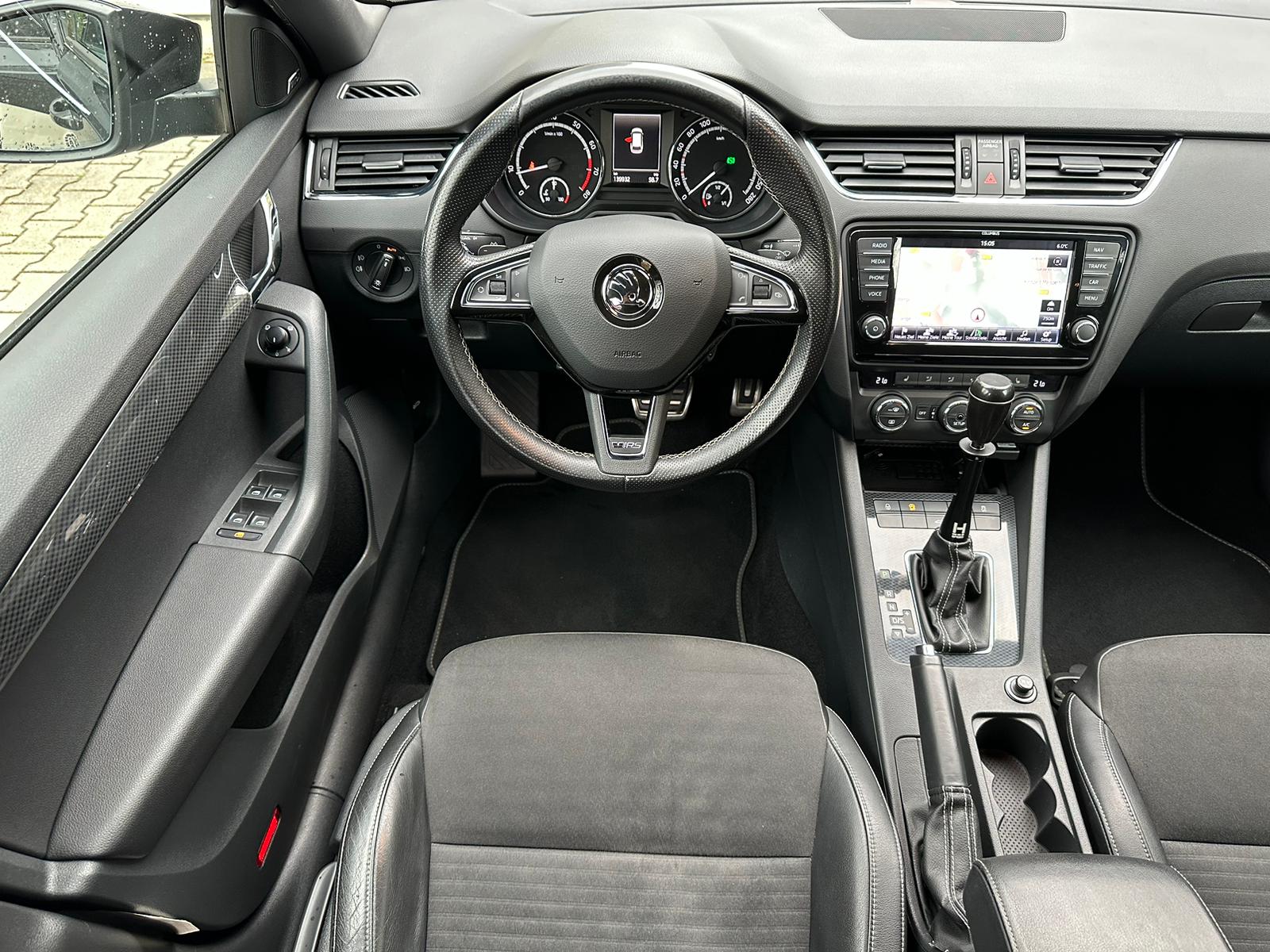 SKODA Octavia Combi 2.0 TSI RS DSG-image-19