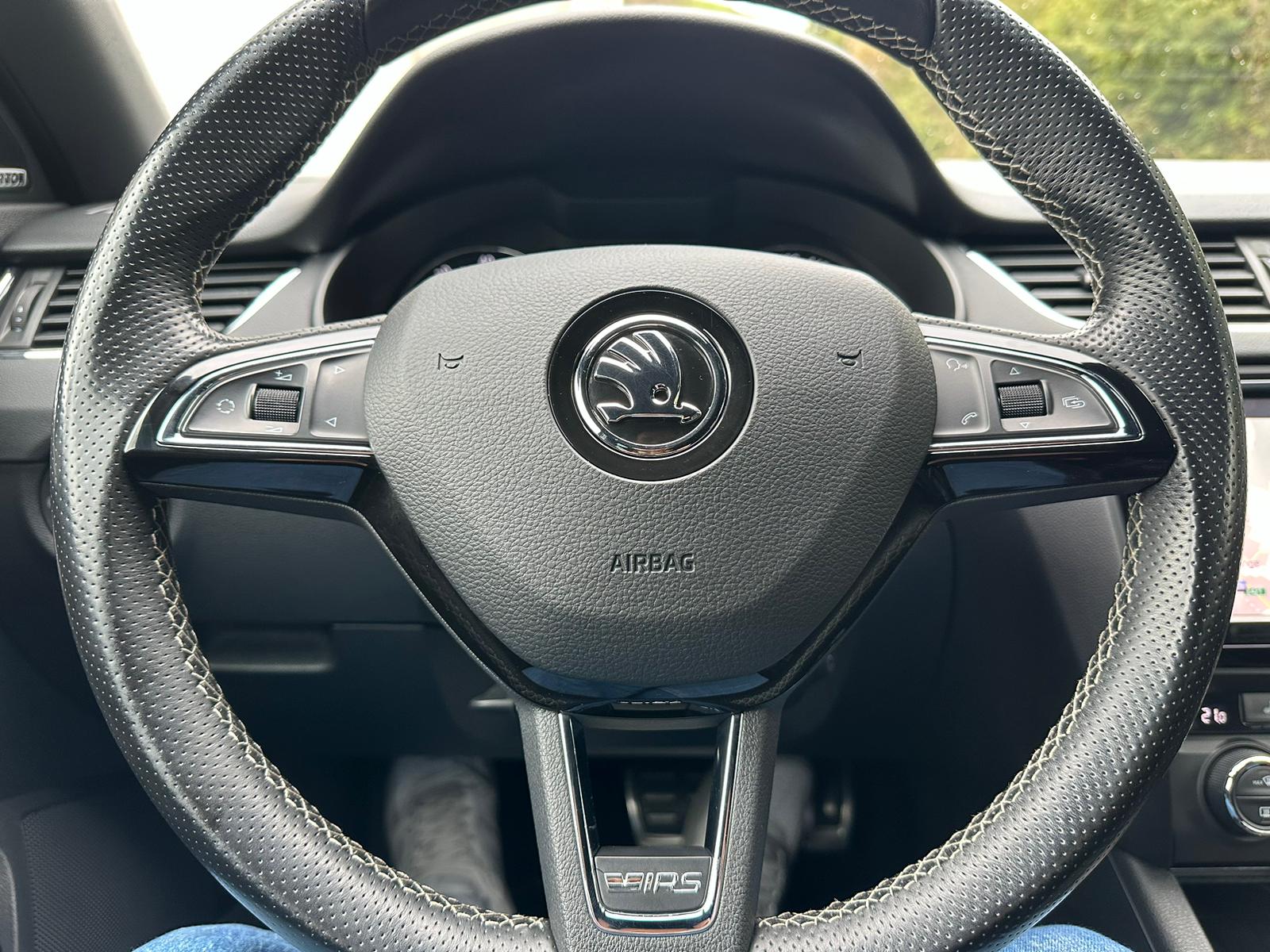 SKODA Octavia Combi 2.0 TSI RS DSG-image-22
